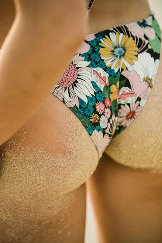 TWIGGY CARDIFF CHEEKY BOTTOMS sold by O'Neill