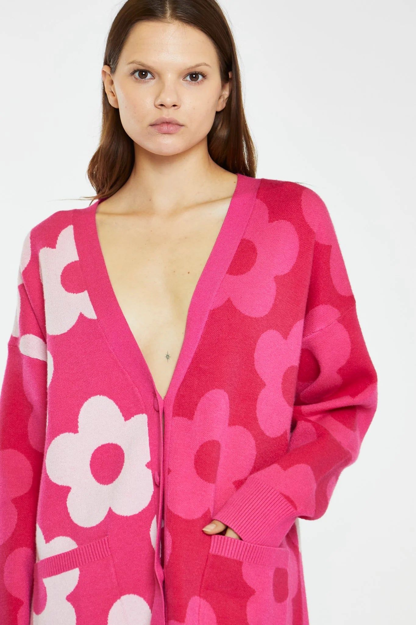 GLAMOROUS LARGE FLOWER LONG LINE CARDIGAN - PINK sold by OAK product image thumbnail 4