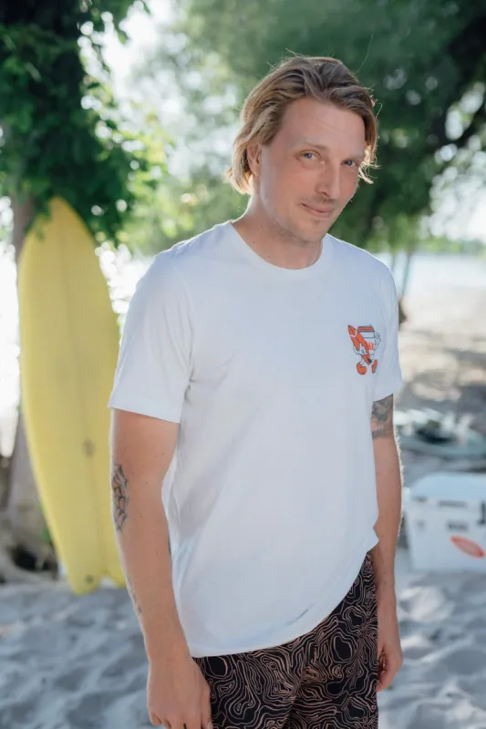 OAK SURF CLUB UNISEX COFFEE GUY TEE - WHITE sold by OAK