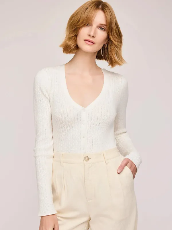 GENTLE FAWN MIA V-NECK PULLOVER TOP - WHITE made by Gentle Fawn