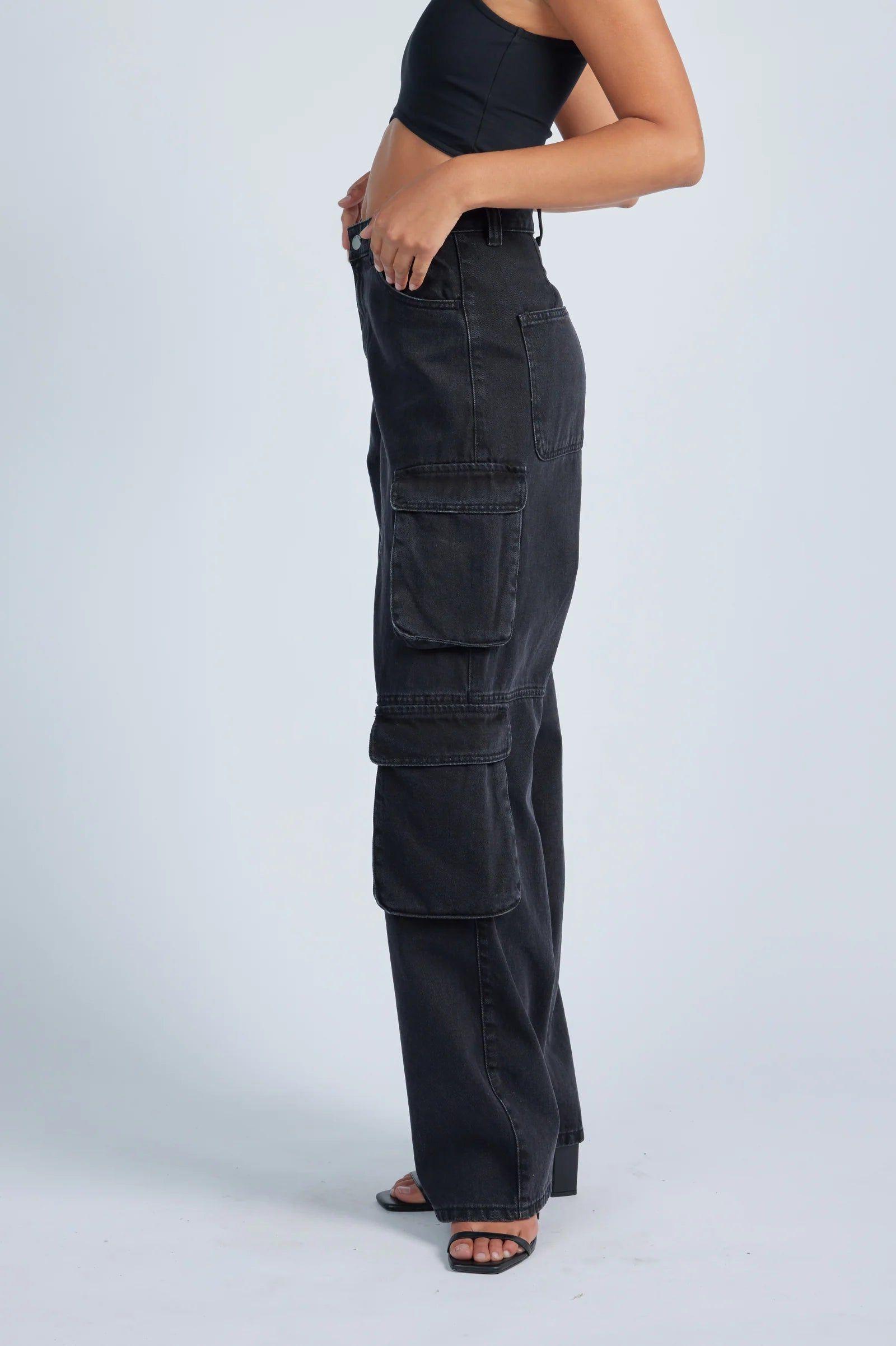 DR.DENIM DONNA MULTI CARGO - BLACK USED sold by OAK product image thumbnail 2