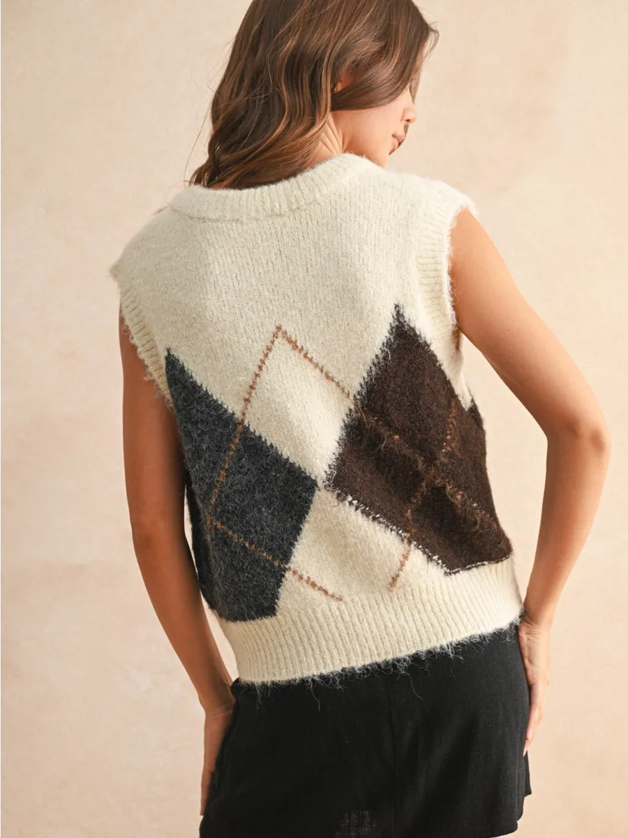 ARGYLE PATTERN SWEATER VEST - CREAM/MULTI sold by OAK product image thumbnail 2