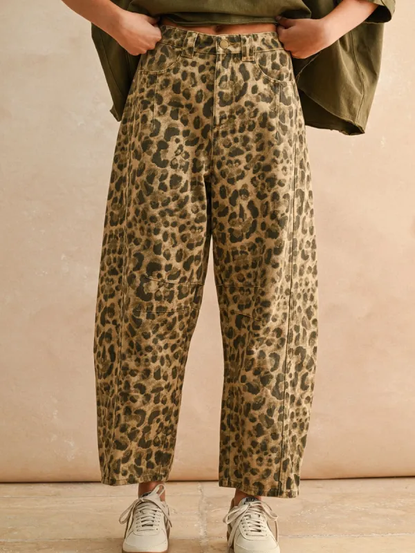 LEOPARD PRINTED BARREL JEAN sold by OAK