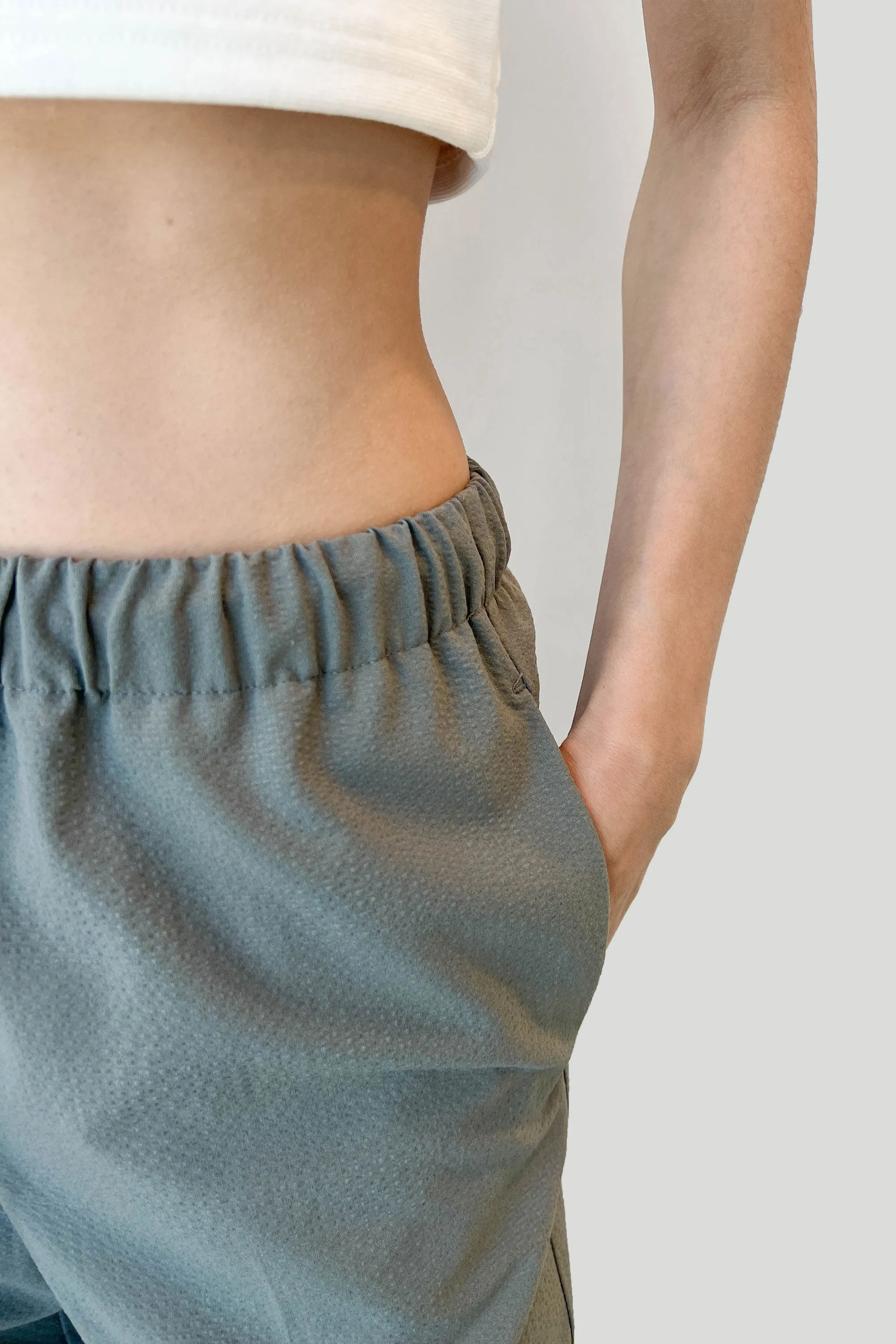 ELASTIC WAIST TAPERED TROUSER sold by OAK AND FORT product image thumbnail 3