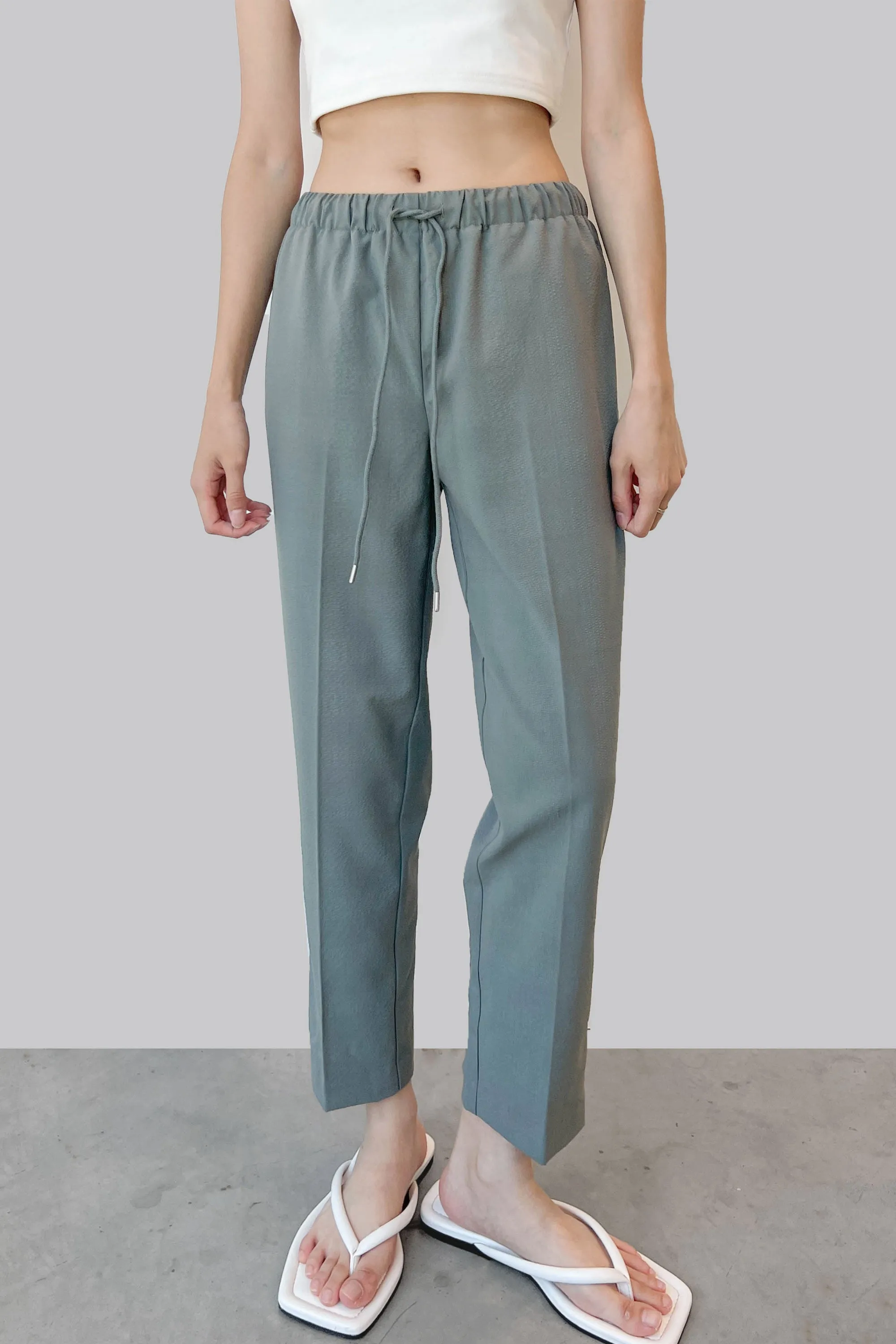ELASTIC WAIST TAPERED TROUSER sold by OAK AND FORT product image thumbnail 5