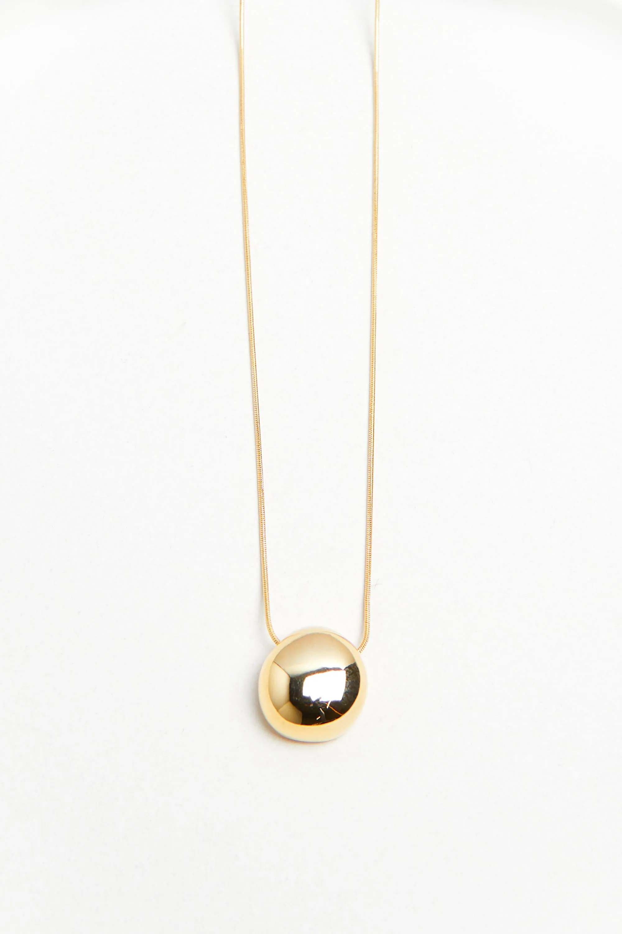 CHAIN NECKLACE WITH ROUND PENDANT sold by OAK AND FORT product image thumbnail 5