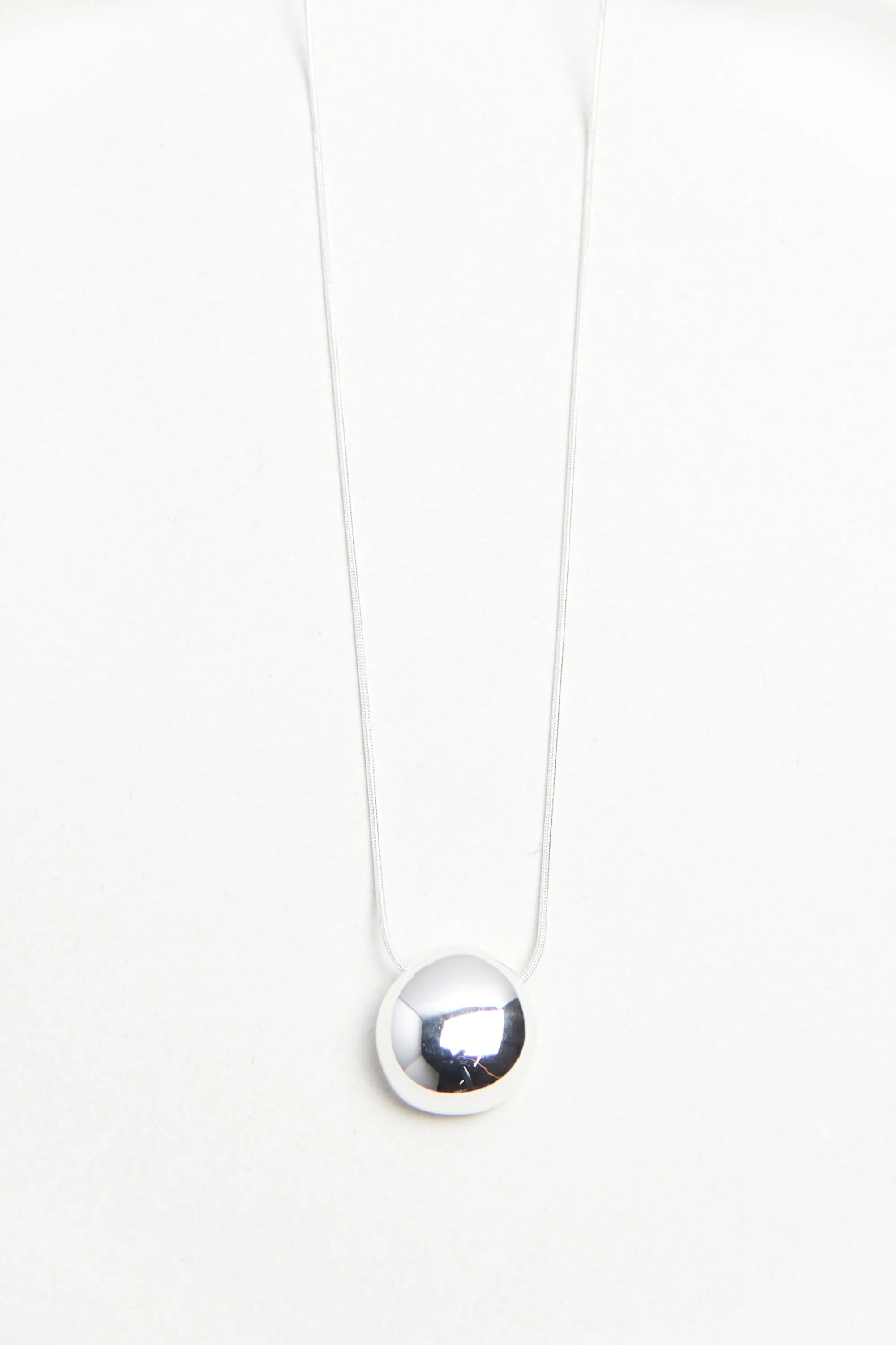 CHAIN NECKLACE WITH ROUND PENDANT sold by OAK AND FORT product image thumbnail 2