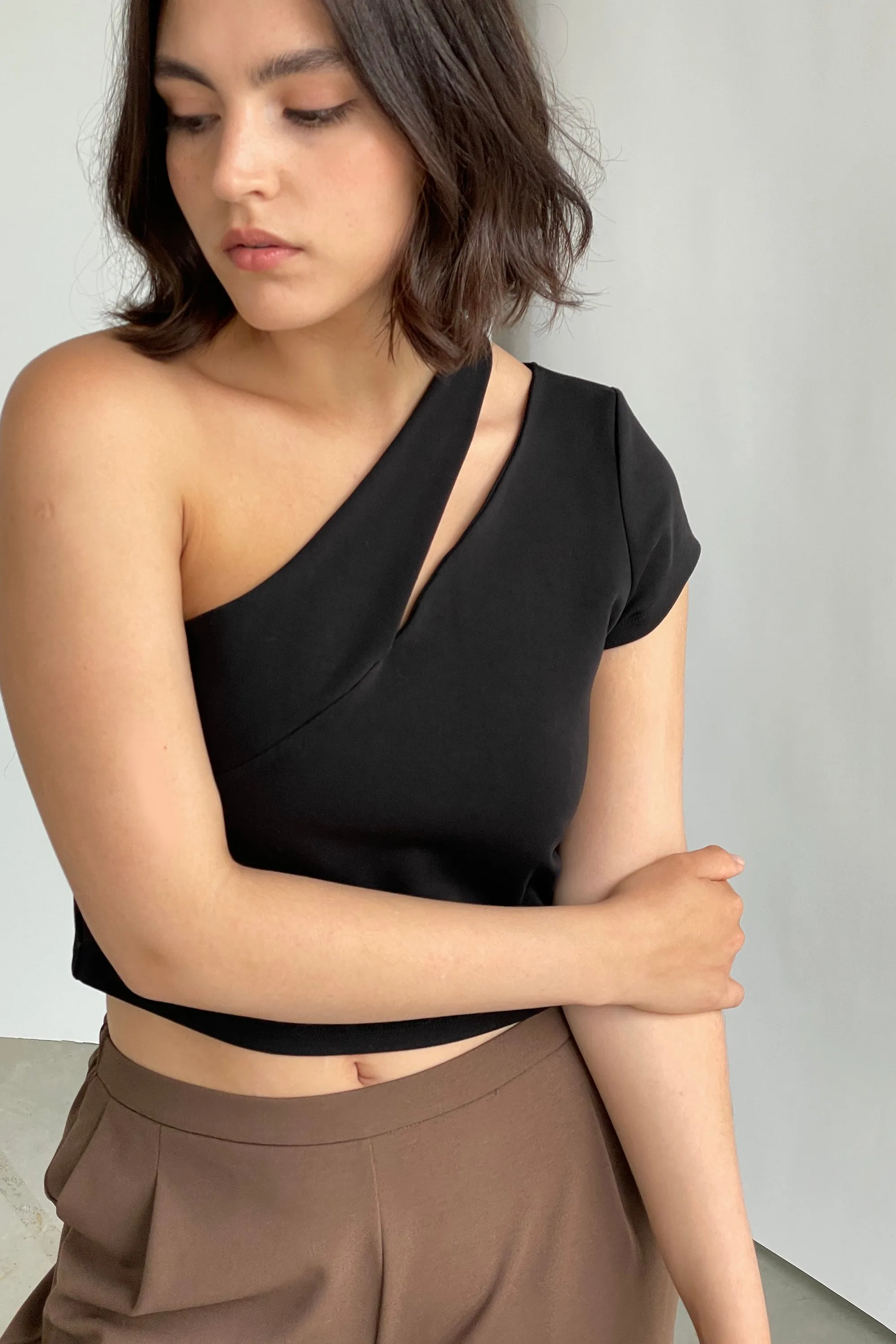 TOP WITH CUT OUT sold by OAK AND FORT product image thumbnail 4