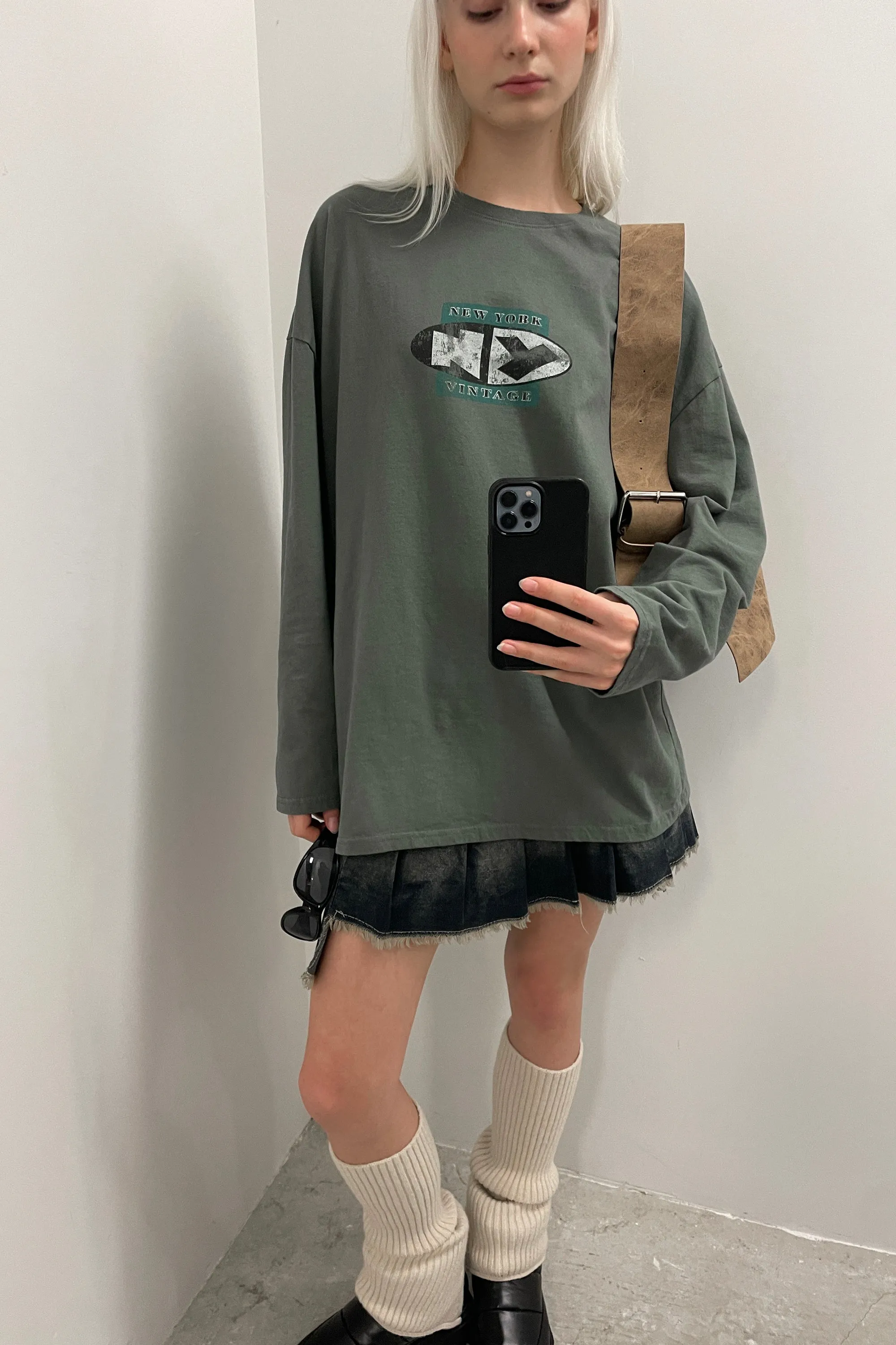 NEW YORK VINTAGE GRAPHIC TOP sold by OAK AND FORT product image thumbnail 4