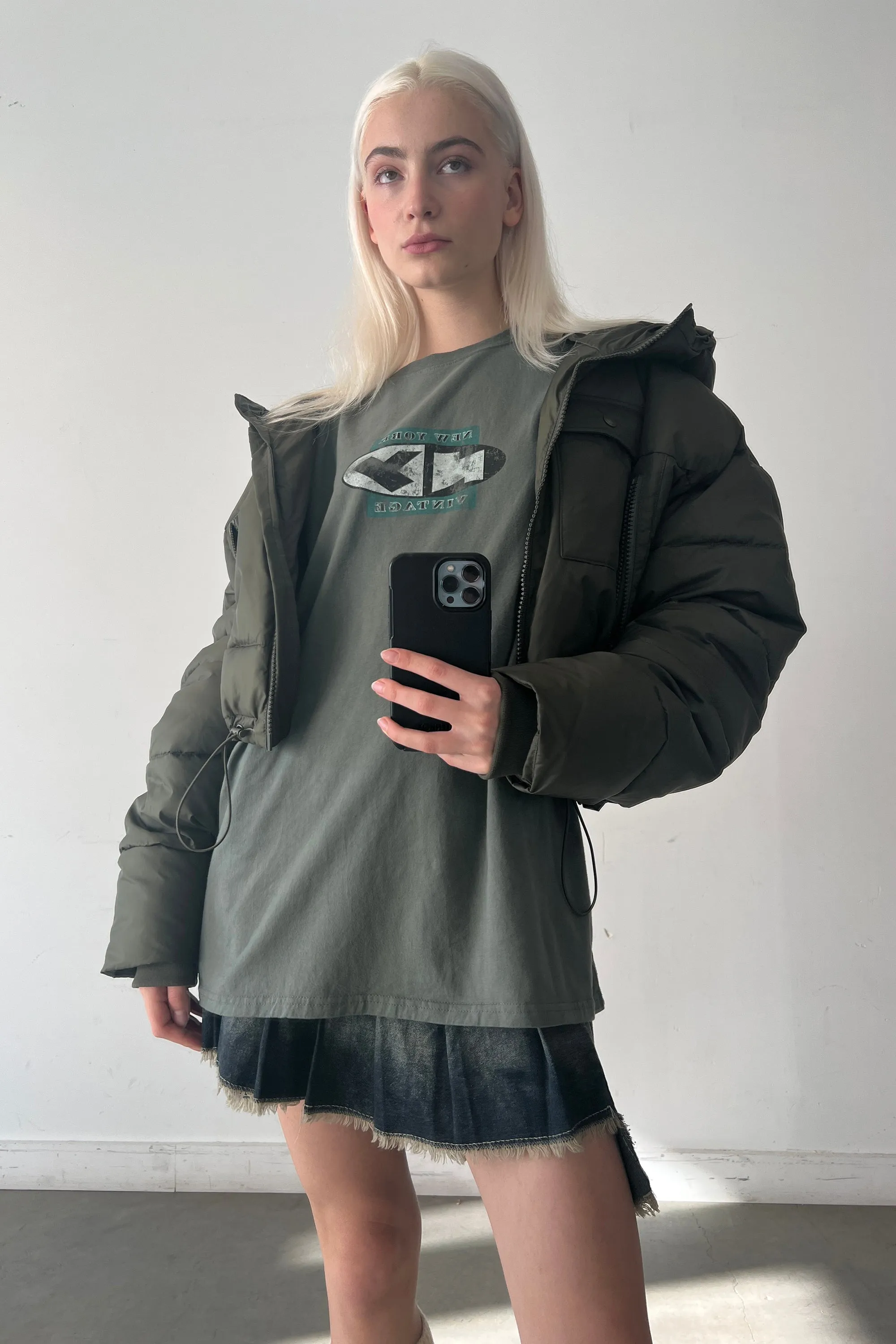 NEW YORK VINTAGE GRAPHIC TOP sold by OAK AND FORT product image thumbnail 3