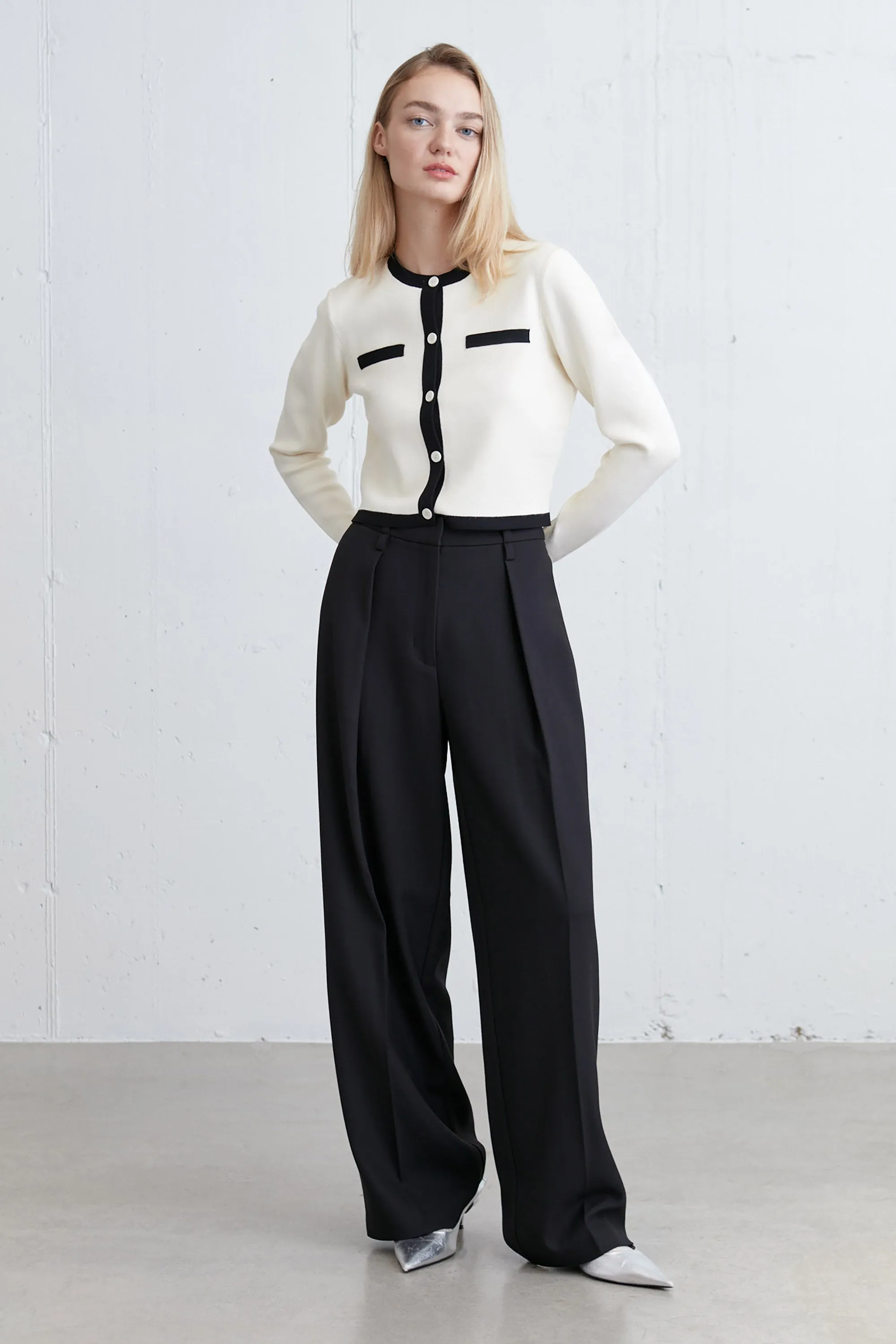 CROPPED CONTRAST TRIM CARDIGAN sold by OAK AND FORT product image thumbnail 4