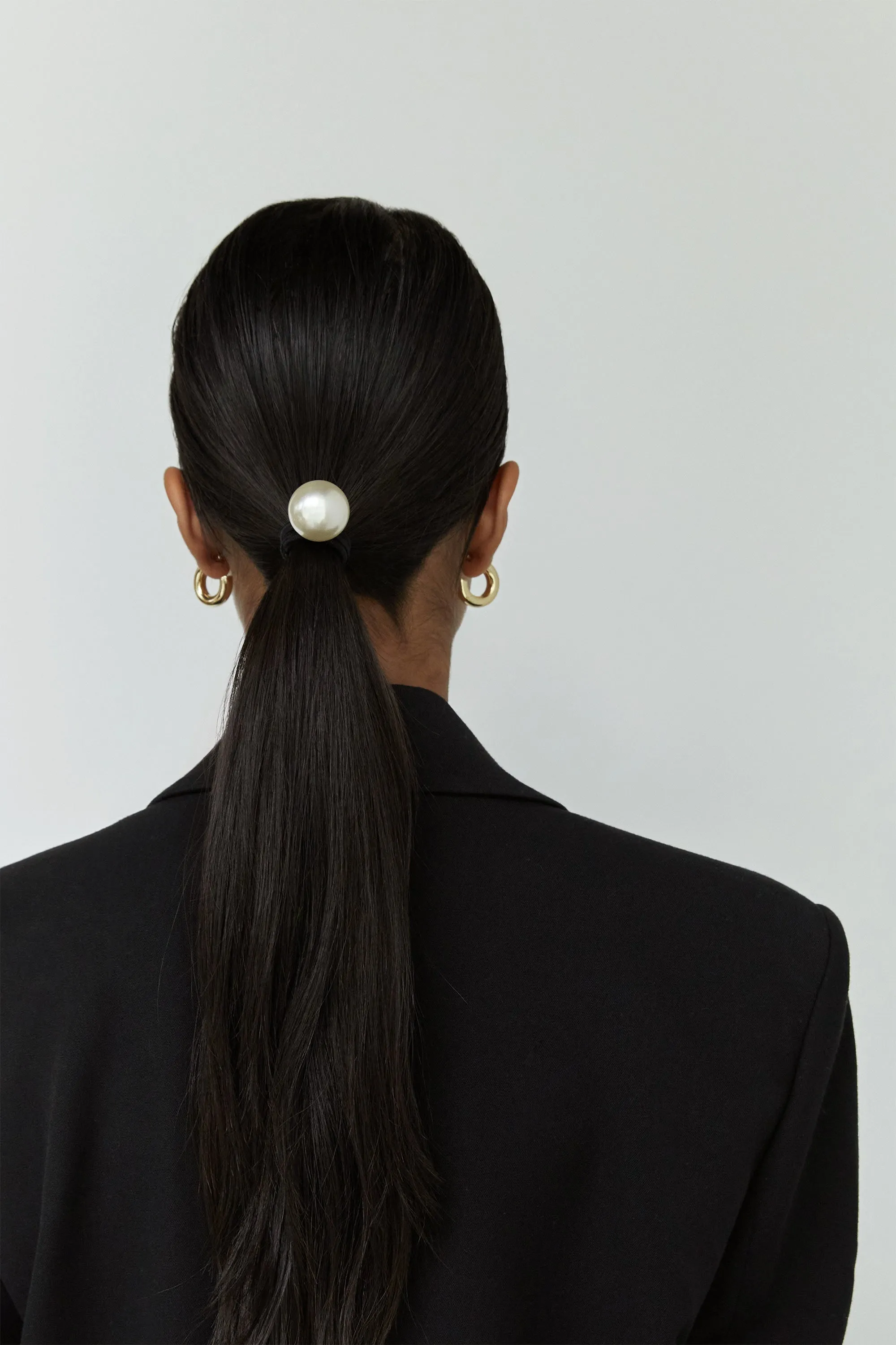 MEDIUM PEARL HAIR TIE sold by OAK AND FORT