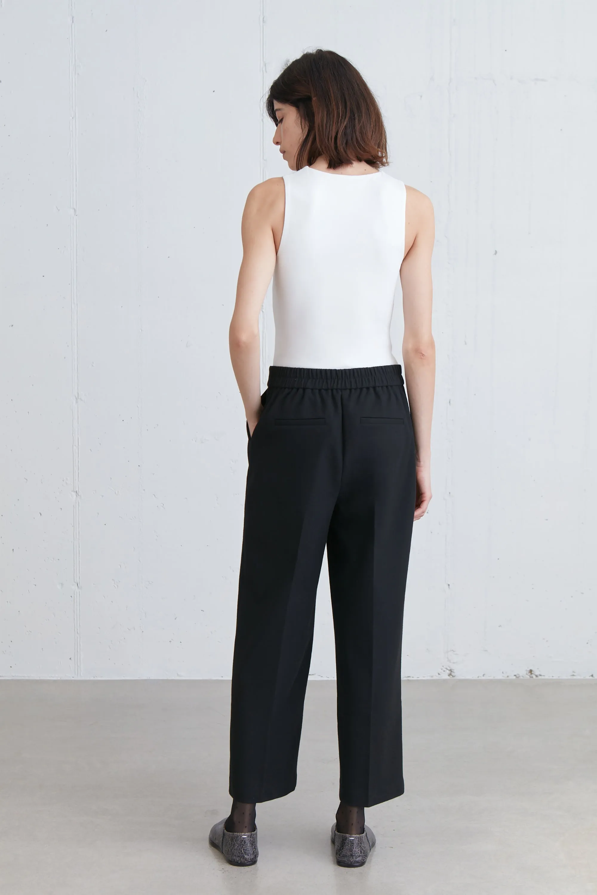 CROPPED HALF ELASTIC WAIST PANT sold by OAK AND FORT product image thumbnail 5