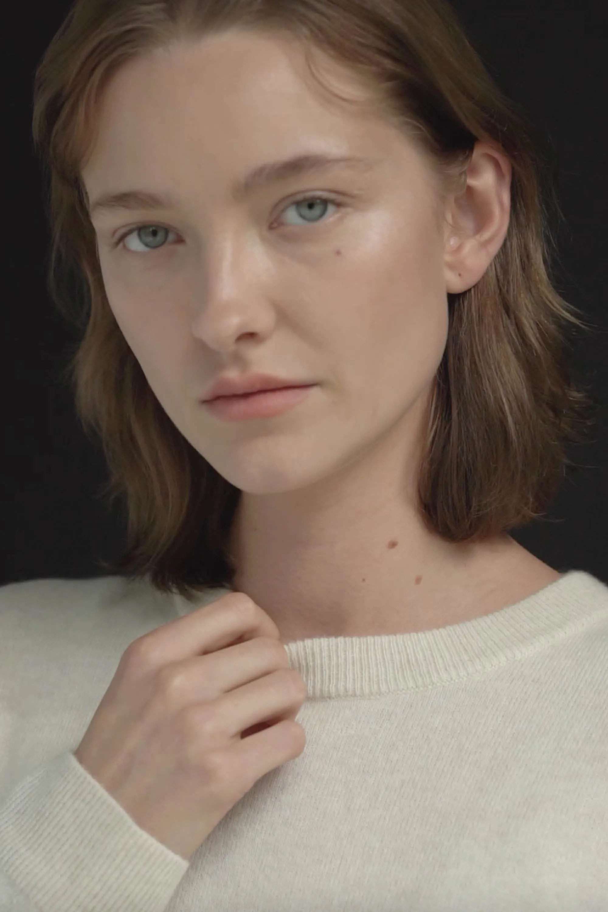 100% CASHMERE CREWNECK SWEATER sold by OAK AND FORT product image thumbnail 5