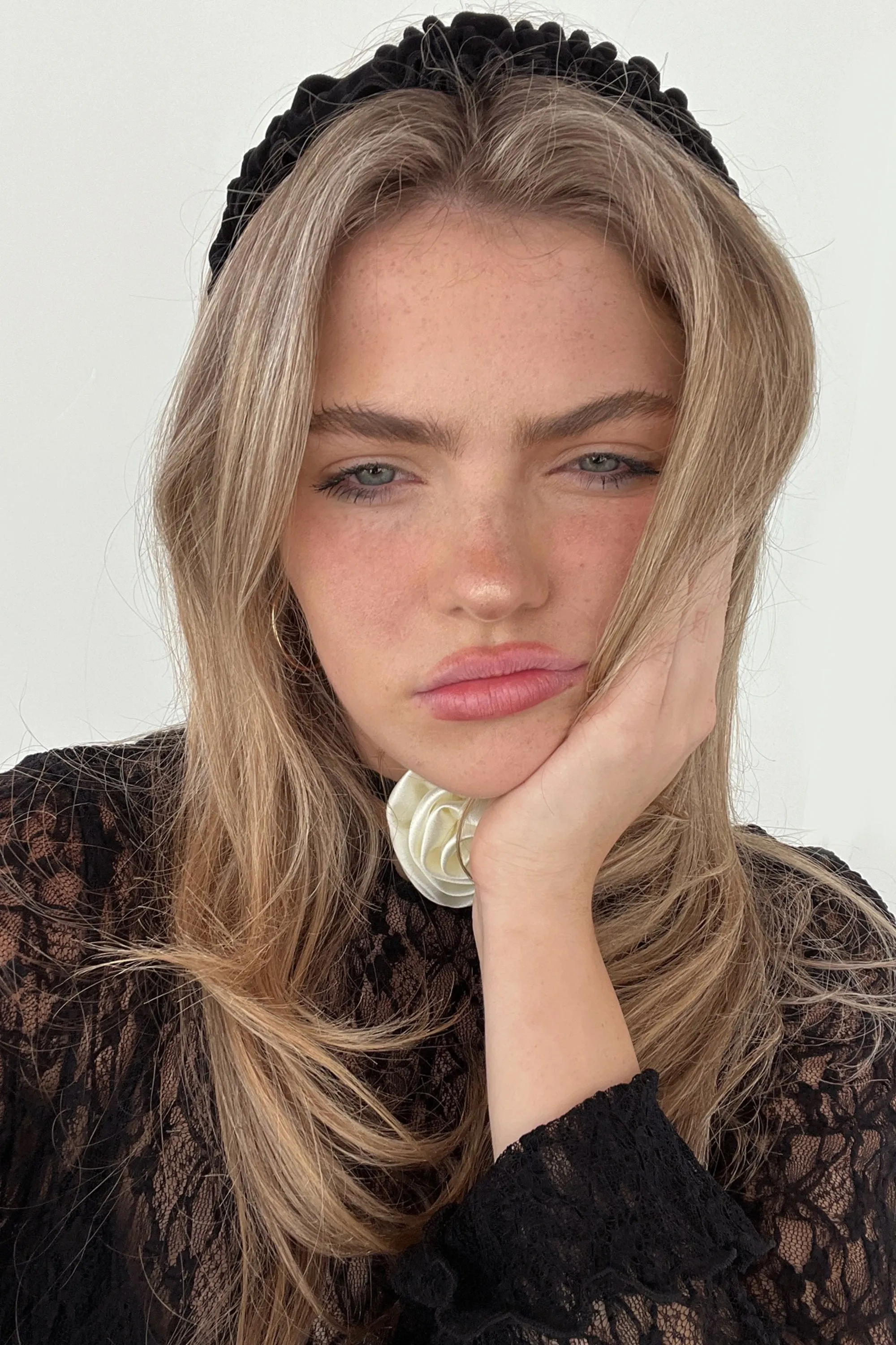 CRINKLE VELVET HEADBAND sold by OAK AND FORT product image thumbnail 2