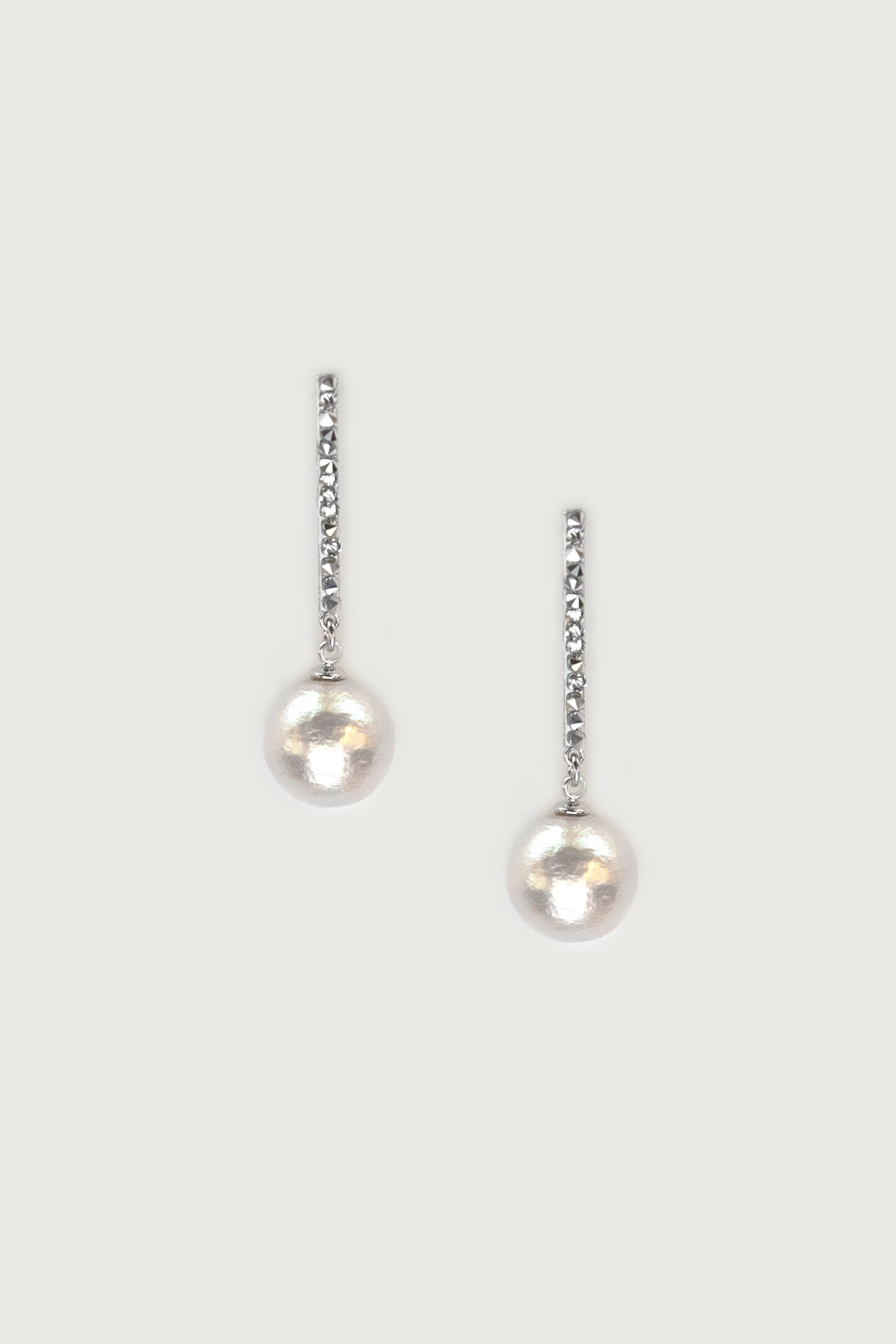 CHAIN EARRING WITH PEARL sold by OAK AND FORT product image thumbnail 4