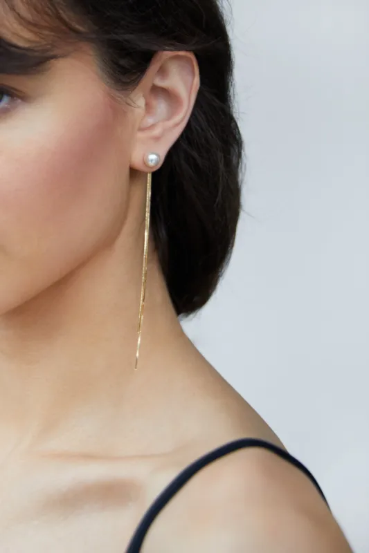 PEARL STUD WITH TWO CHAINS sold by OAK AND FORT