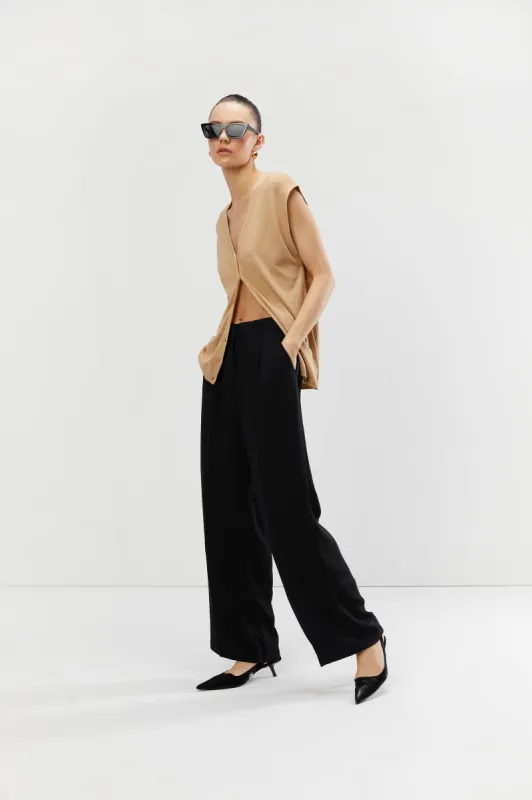 RELAXED FIT VEST sold by OAK AND FORT