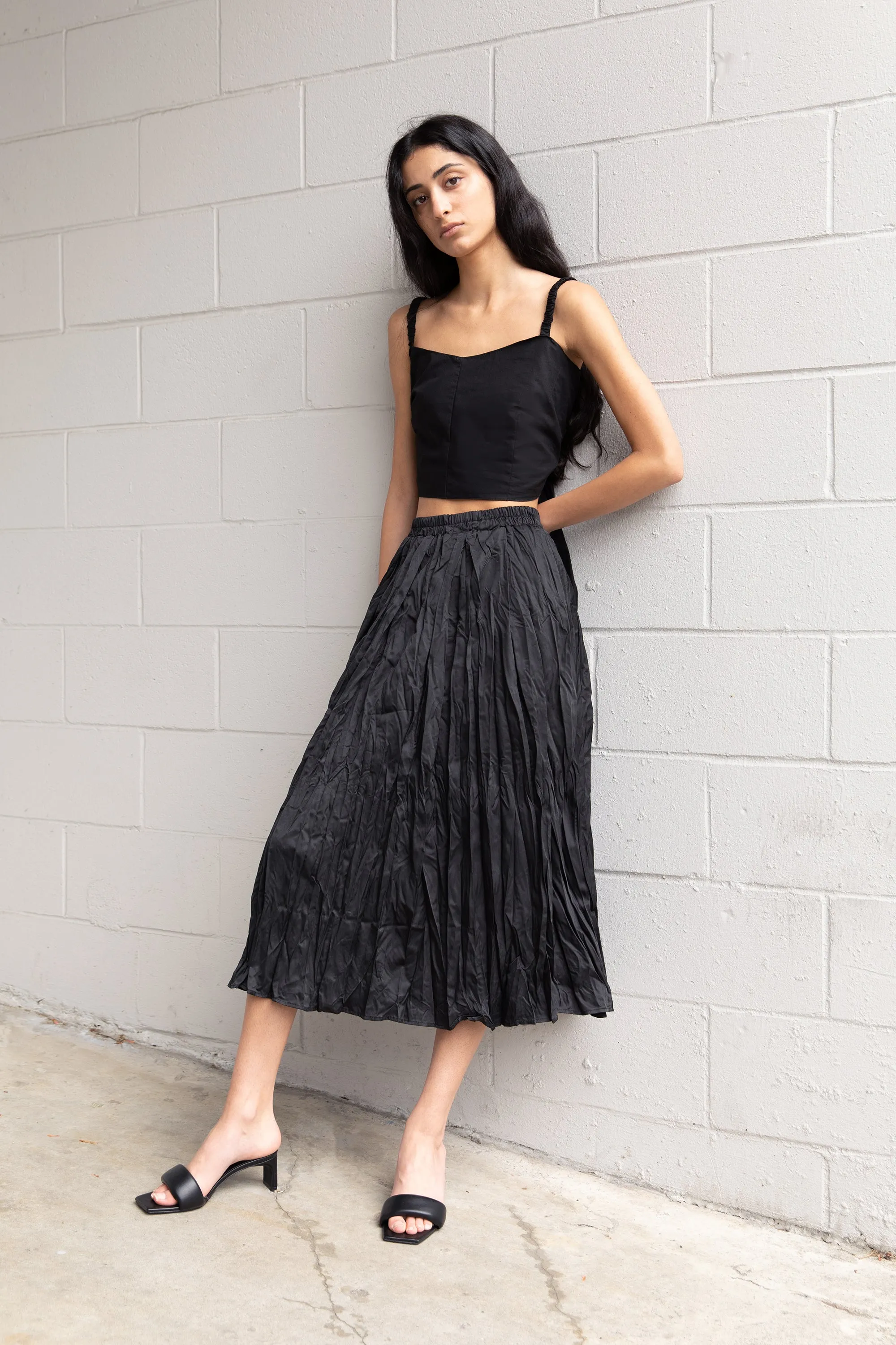 CROPPED TANK WITH TIES sold by OAK AND FORT