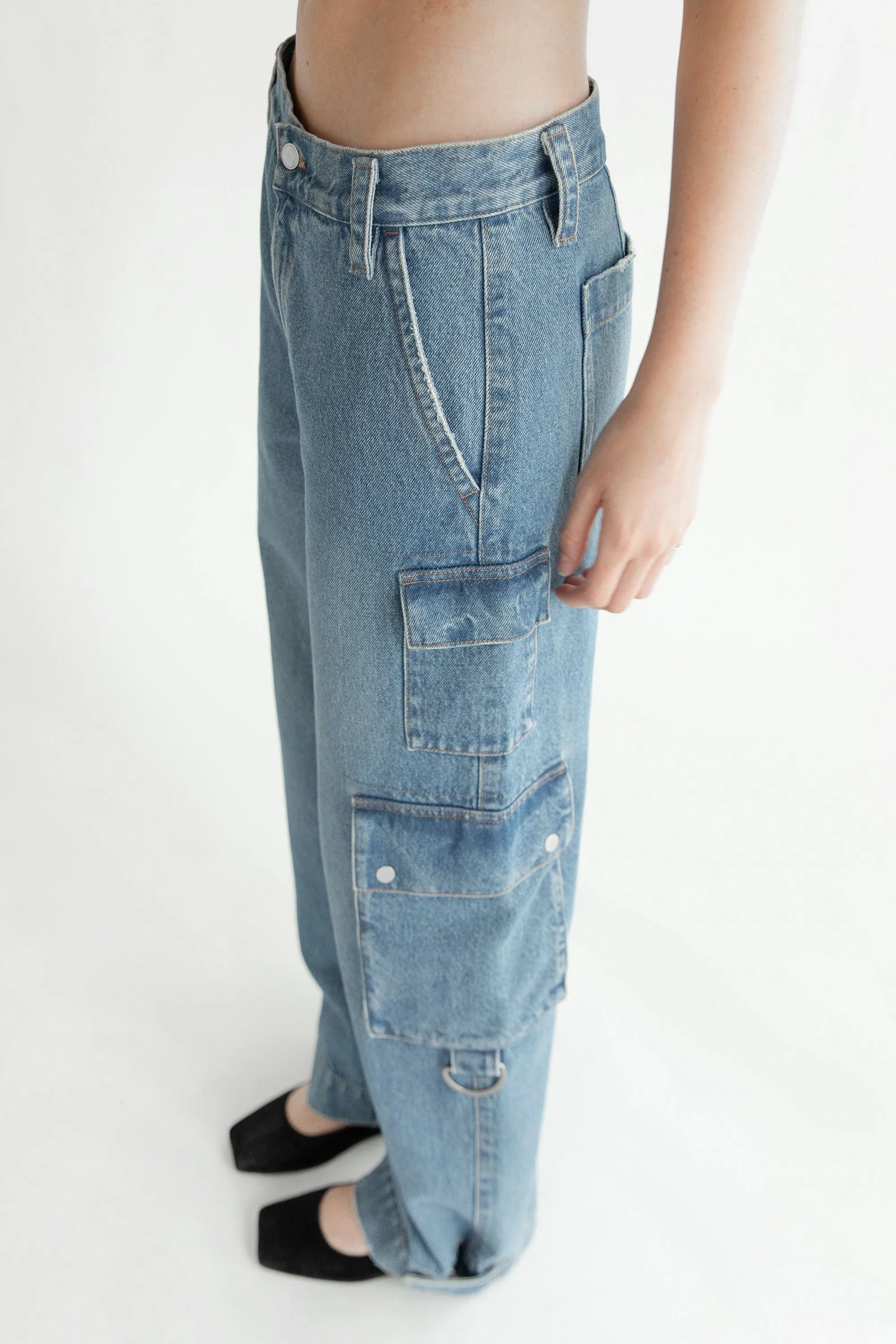 OAK 02 RELAXED MID-RISE CARGO JEAN sold by OAK AND FORT product image thumbnail 2