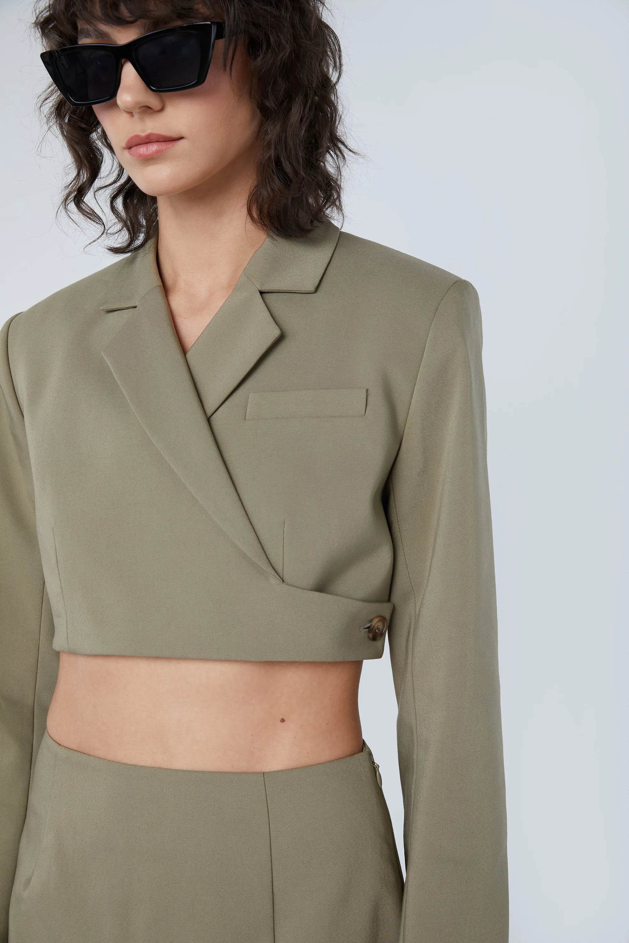 CROPPED CROSS BACK BLAZER sold by OAK AND FORT