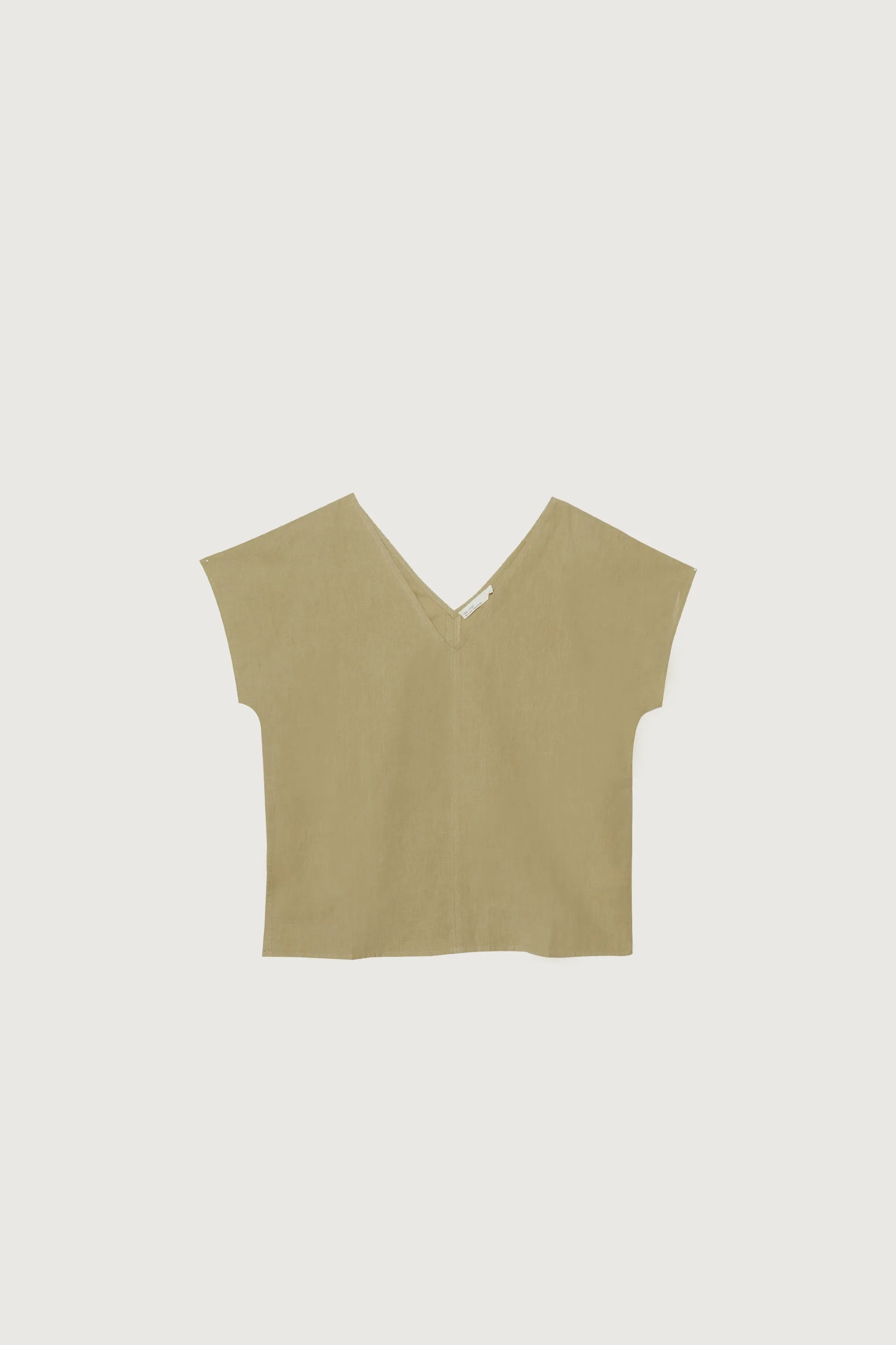 LINEN BLEND V-NECK BLOUSE sold by OAK AND FORT product image thumbnail 3