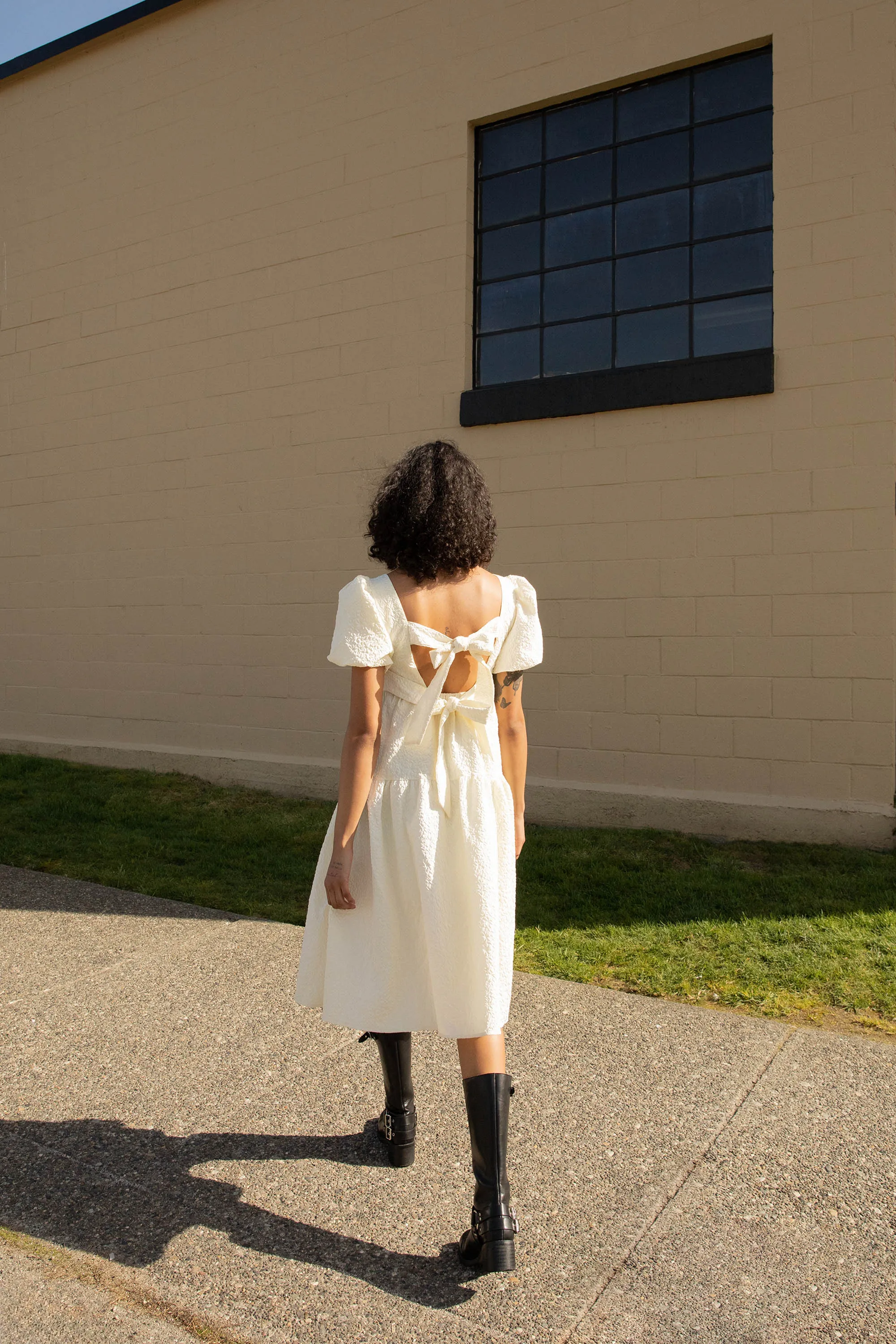 TEXTURED PUFF SLEEVE MIDI DRESS sold by OAK AND FORT product image thumbnail 4