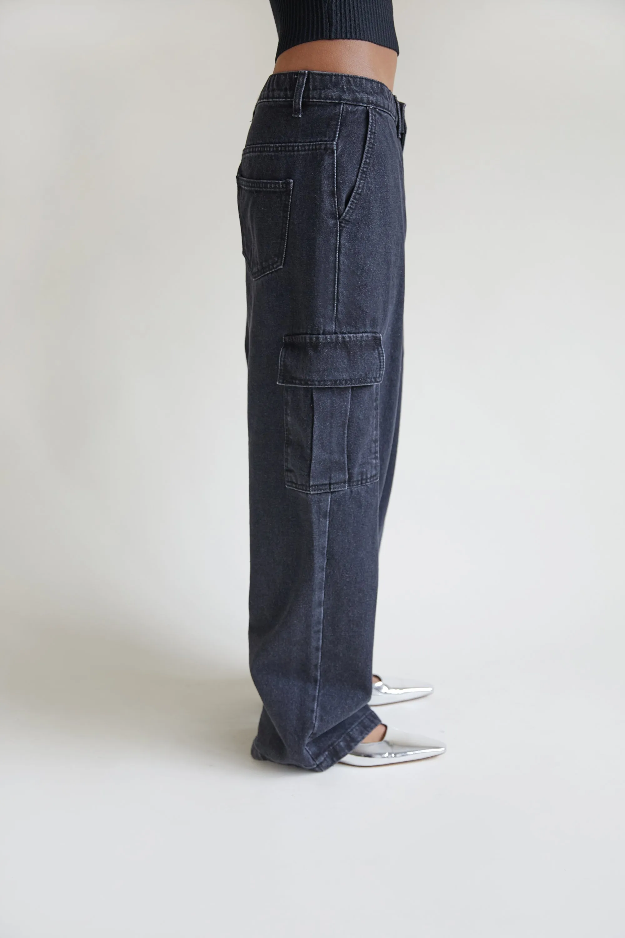 BLACK CARGO JEAN sold by OAK AND FORT