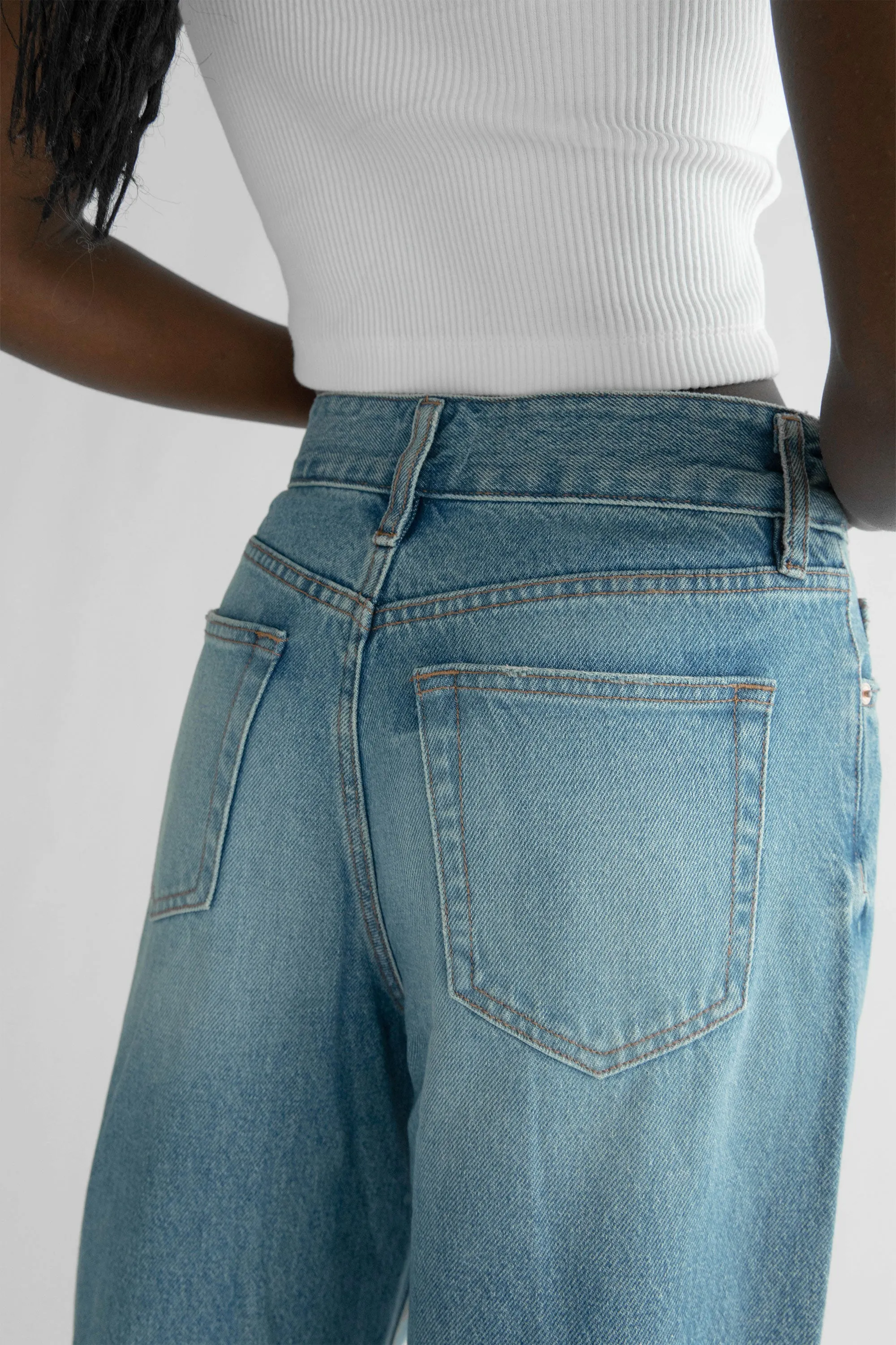OAK 88 CROPPED MID-RISE RELAXED FIT JEAN sold by OAK AND FORT product image thumbnail 4