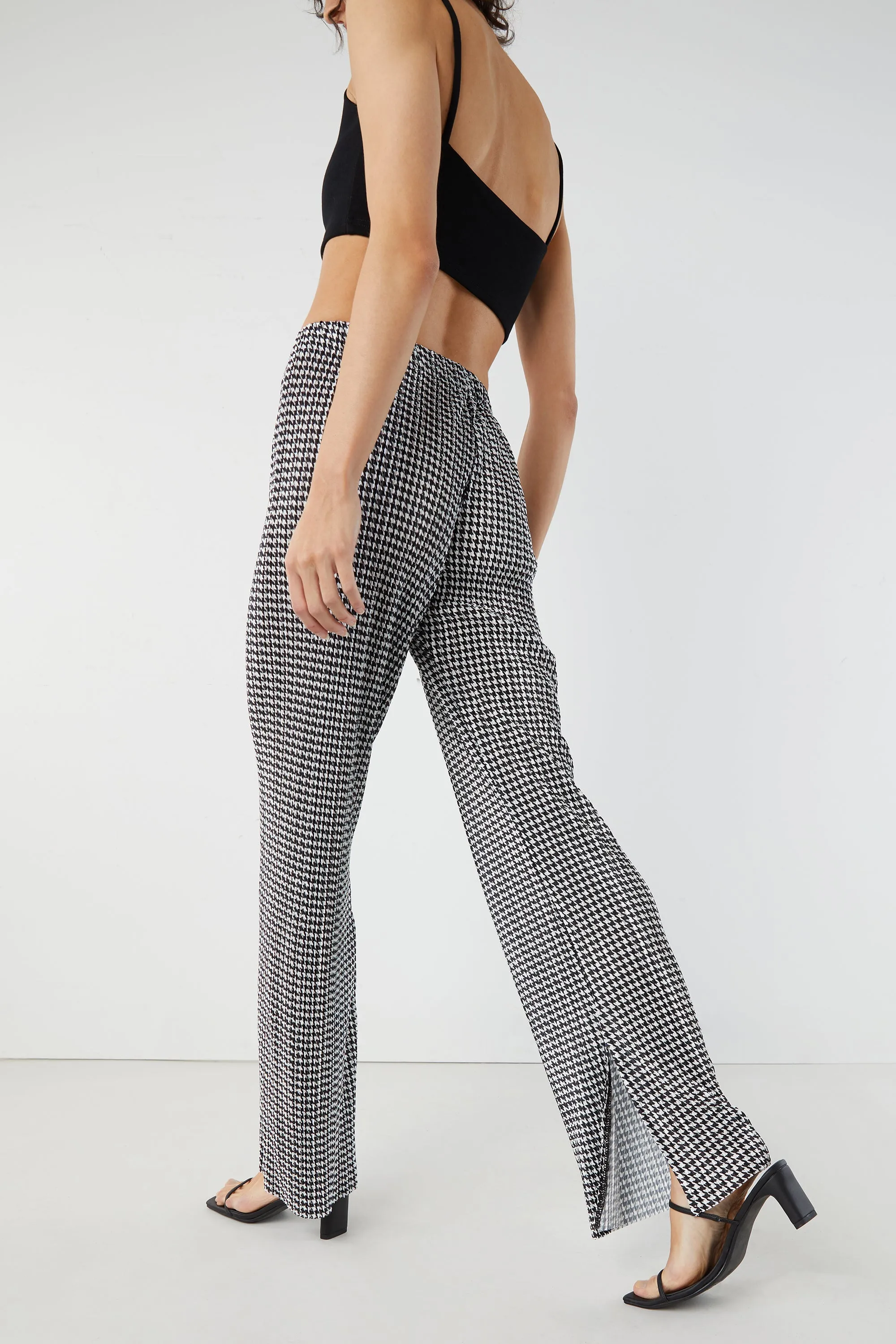 HOUNDSTOOTH PLEATED PANT sold by OAK AND FORT product image thumbnail 4