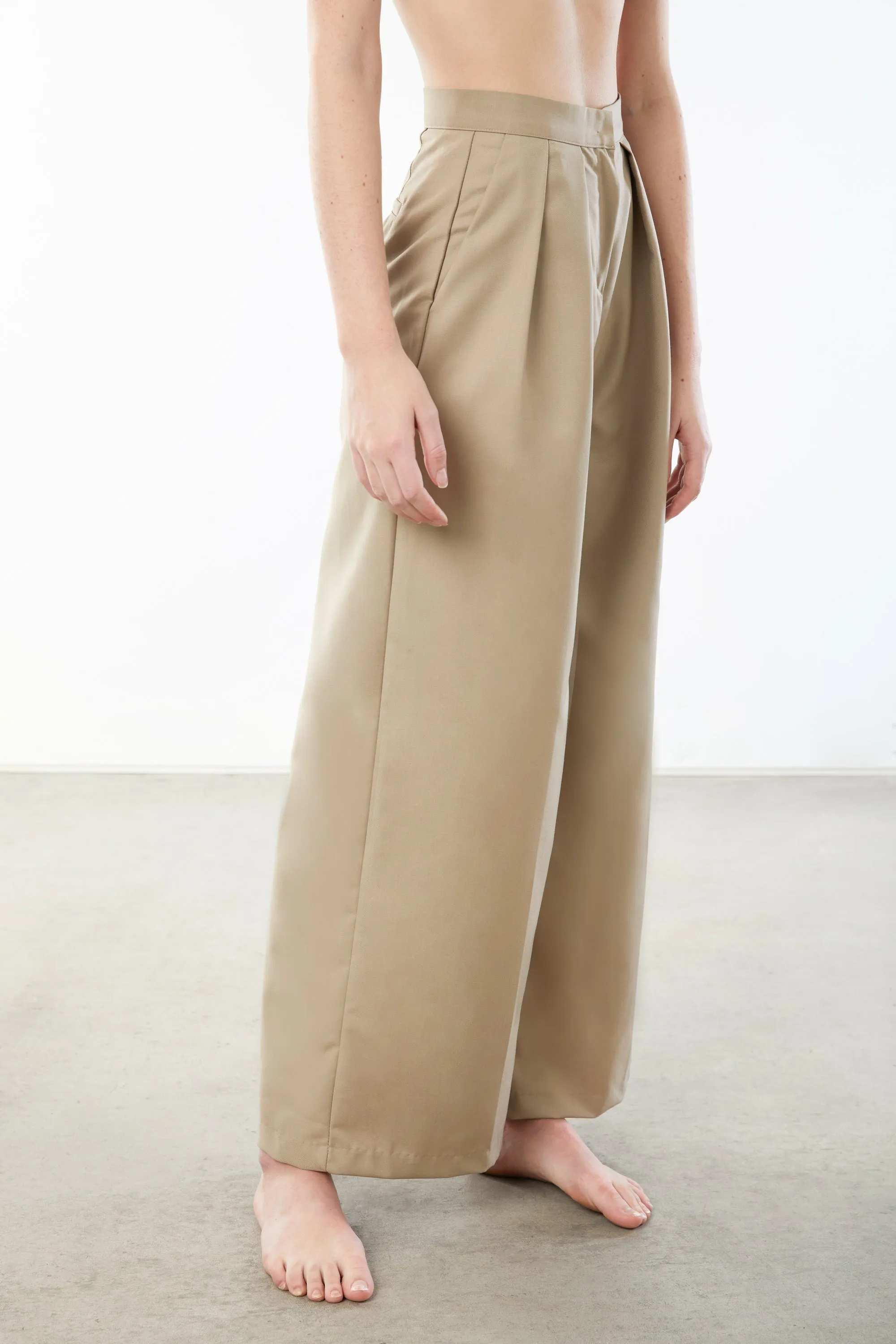 WIDE LEG PANT WITH PLEATS sold by OAK AND FORT product image thumbnail 4