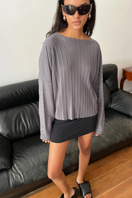 PLEATED FLOWY TOP sold by OAK AND FORT