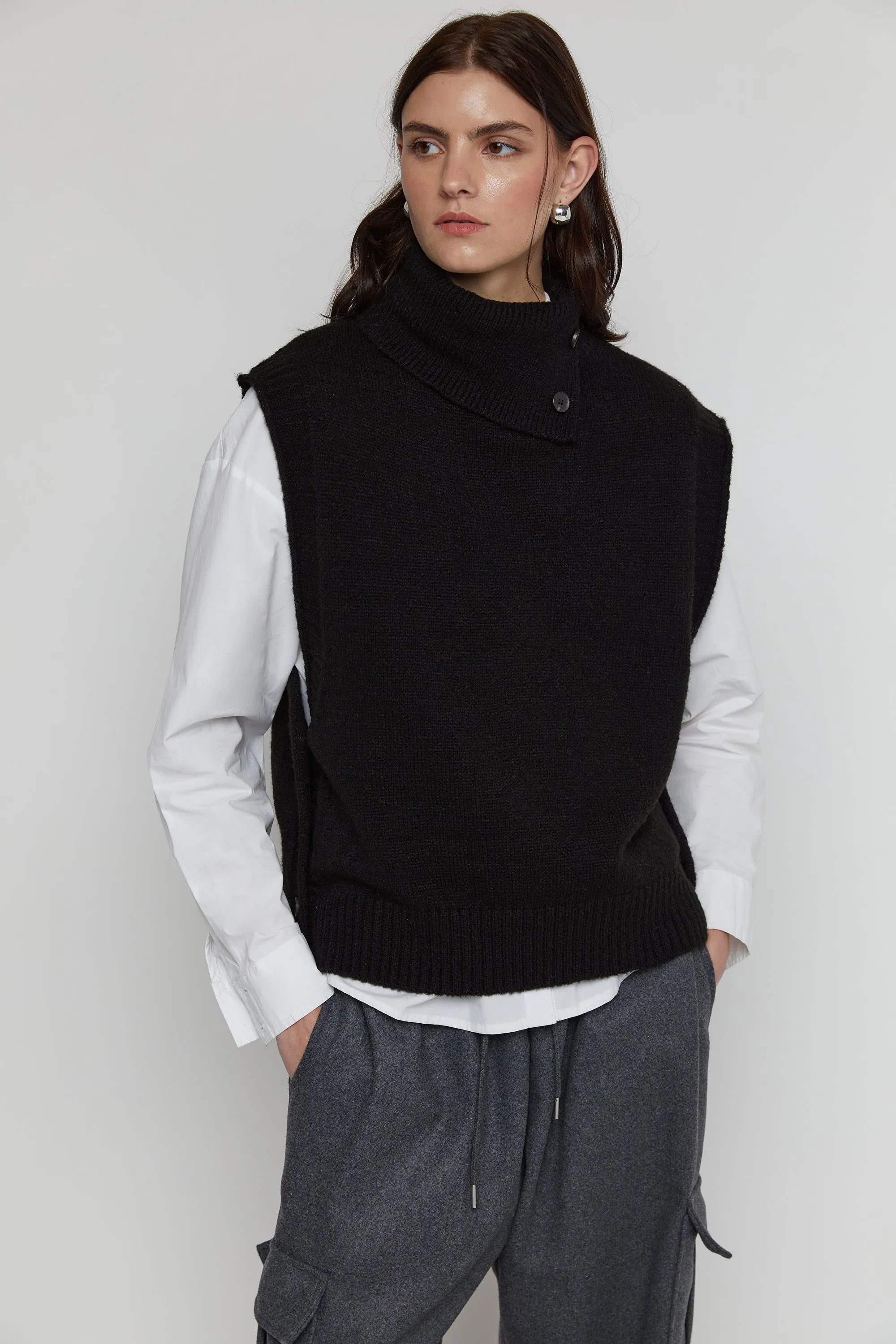 TURTLENECK VEST WITH SIDE BUTTONS sold by OAK AND FORT
