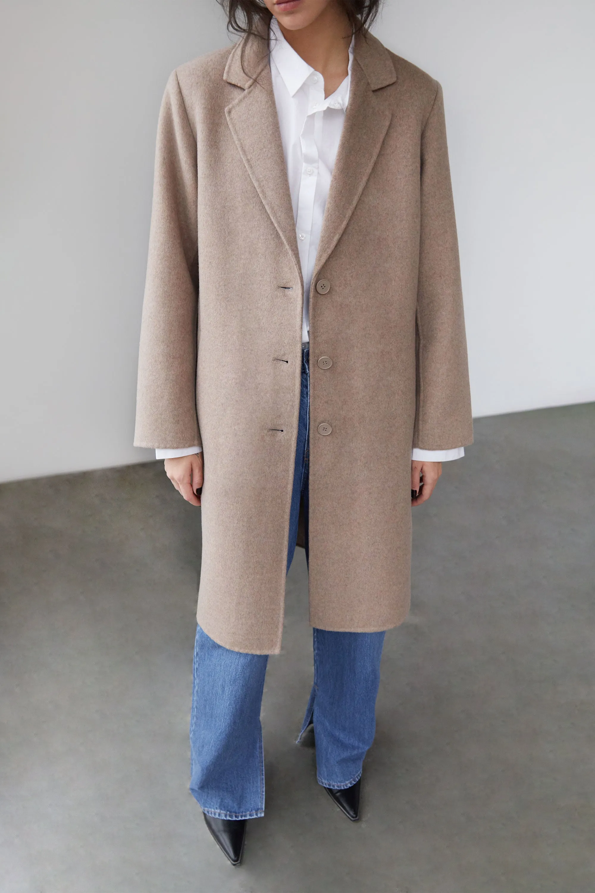 CLASSIC FIT WOOL BLEND COAT sold by OAK AND FORT