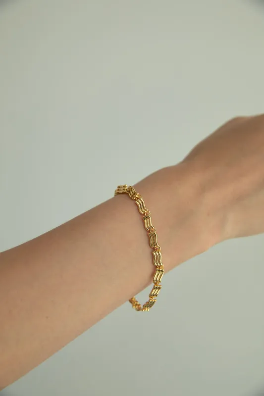 WAVY CHAIN BRACELET sold by OAK AND FORT