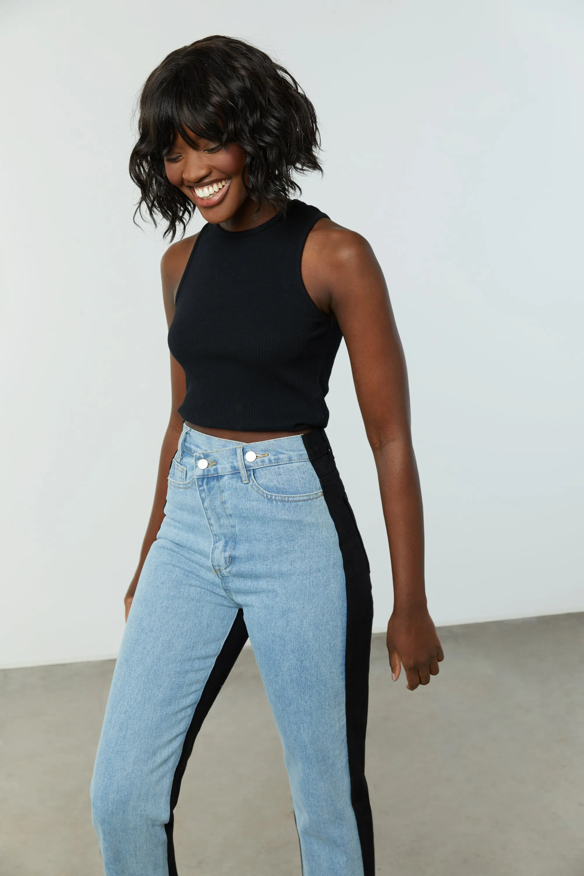 CROSSOVER FRONT JEAN sold by OAK AND FORT product image thumbnail 5