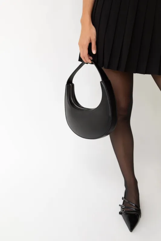 SMALL ROUND HAND BAG sold by OAK AND FORT