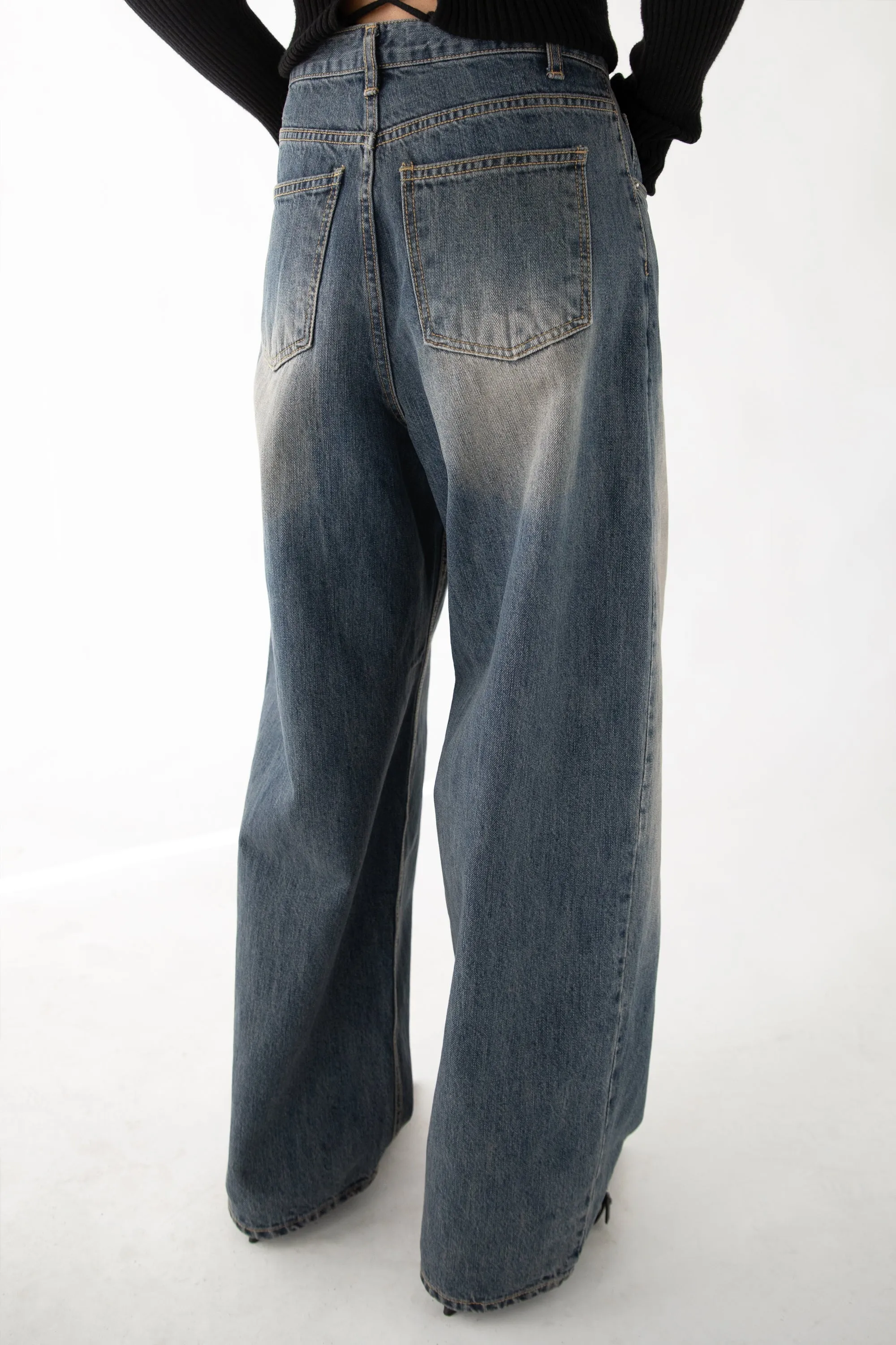 MID-RISE CURVED LEG DARK WASH JEAN sold by OAK AND FORT product image thumbnail 3