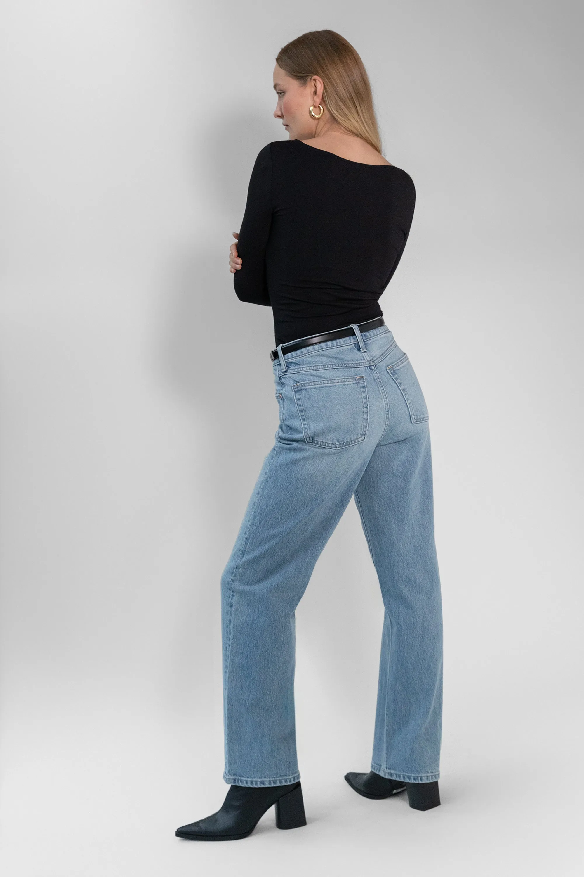 KNIT LONG SLEEVE TOP WITH RUCHED BRALETTE sold by OAK AND FORT product image thumbnail 4