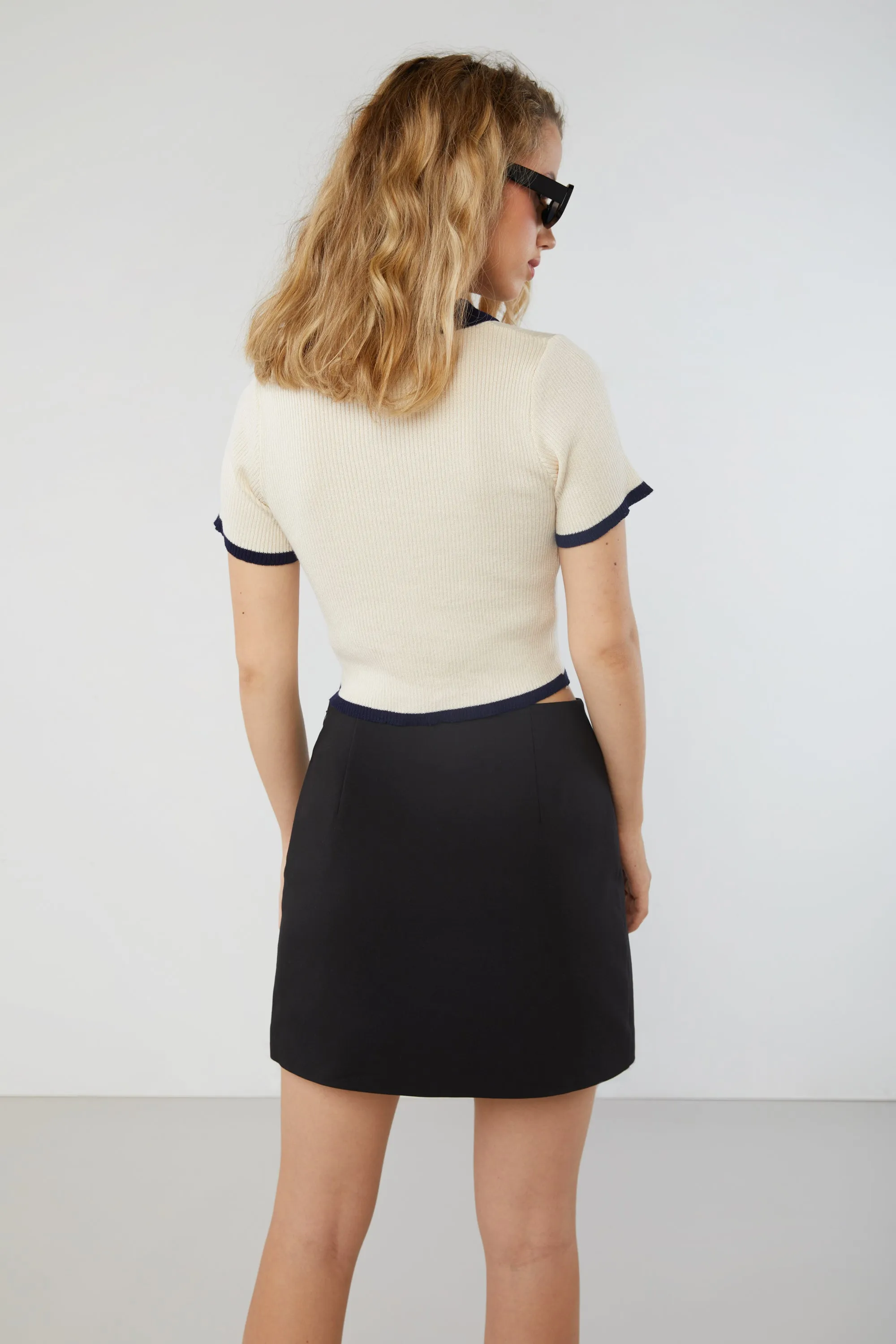 COLLARED KNIT TOP WITH CONTRAST TRIMS sold by OAK AND FORT product image thumbnail 3