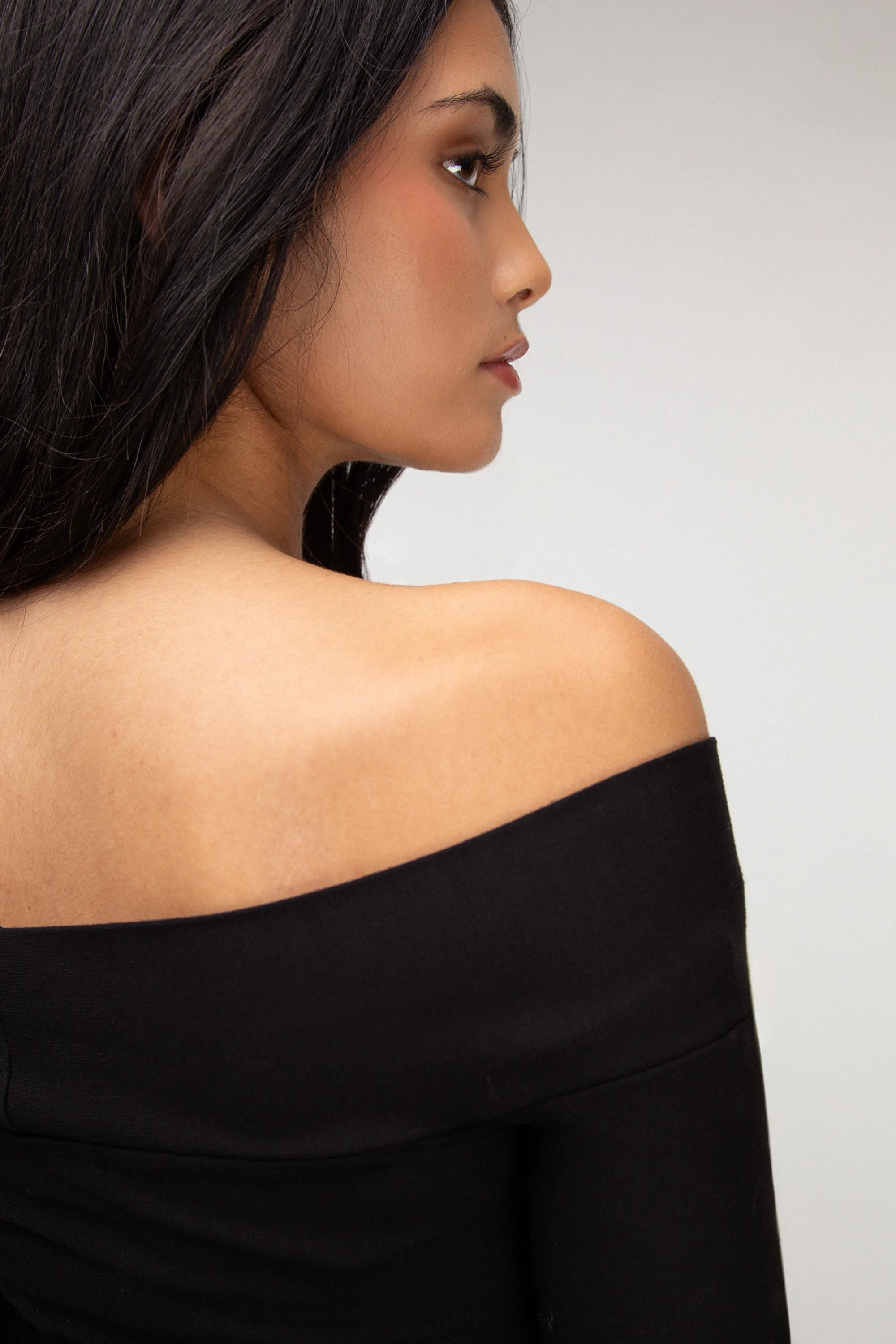 CROPPED OFF THE SHOULDER TWIST FRONT TOP sold by OAK AND FORT product image thumbnail 3