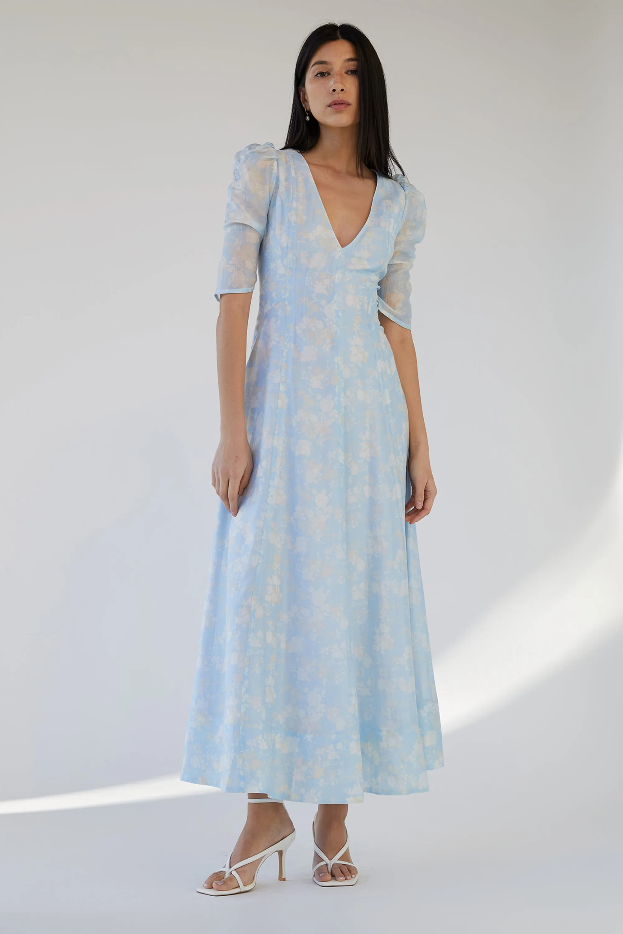 V-NECK PUFF SLEEVE FLORAL MAXI DRESS sold by OAK AND FORT product image thumbnail 3