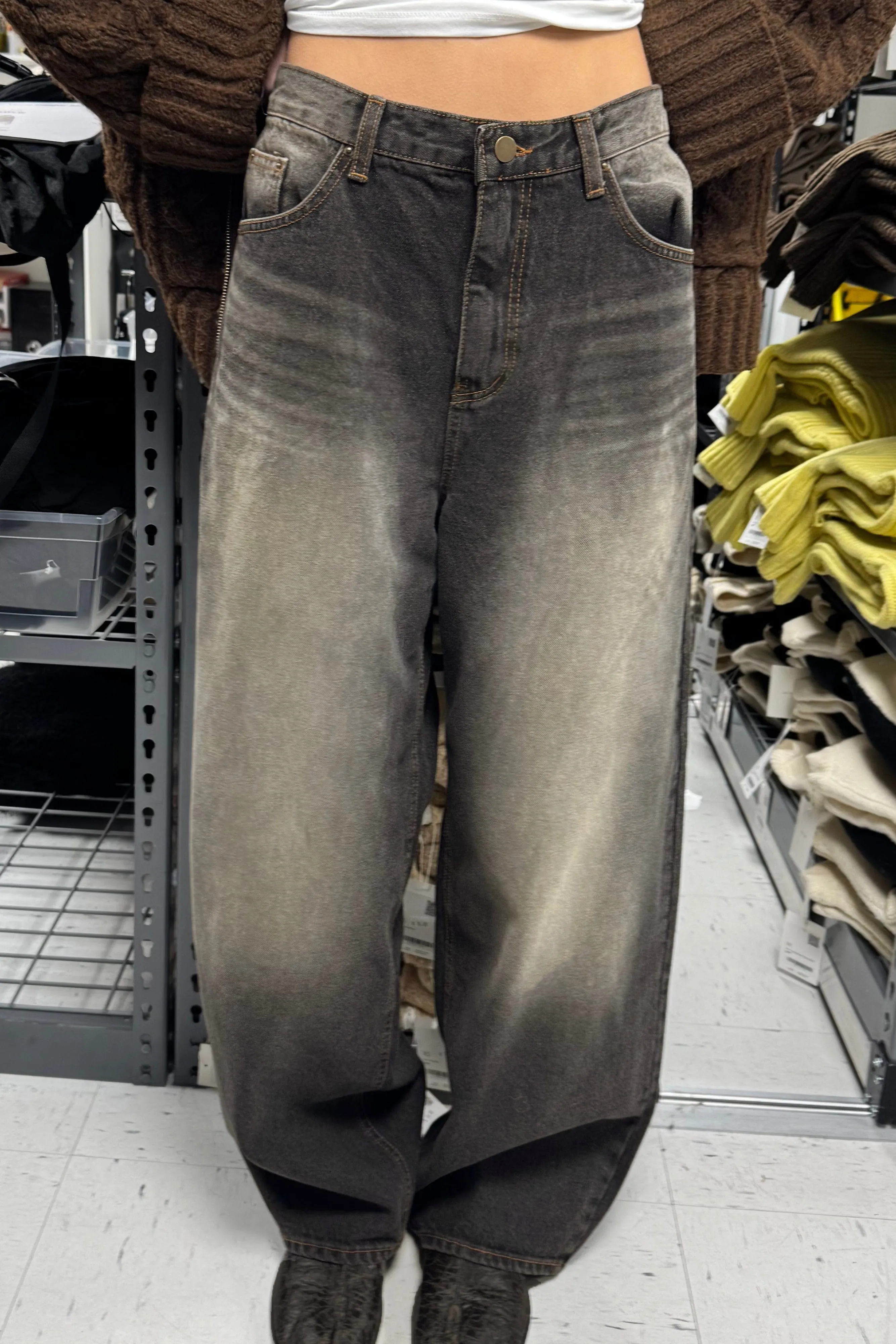 VINTAGE WASH CURVED LEG JEAN sold by OAK AND FORT product image thumbnail 5