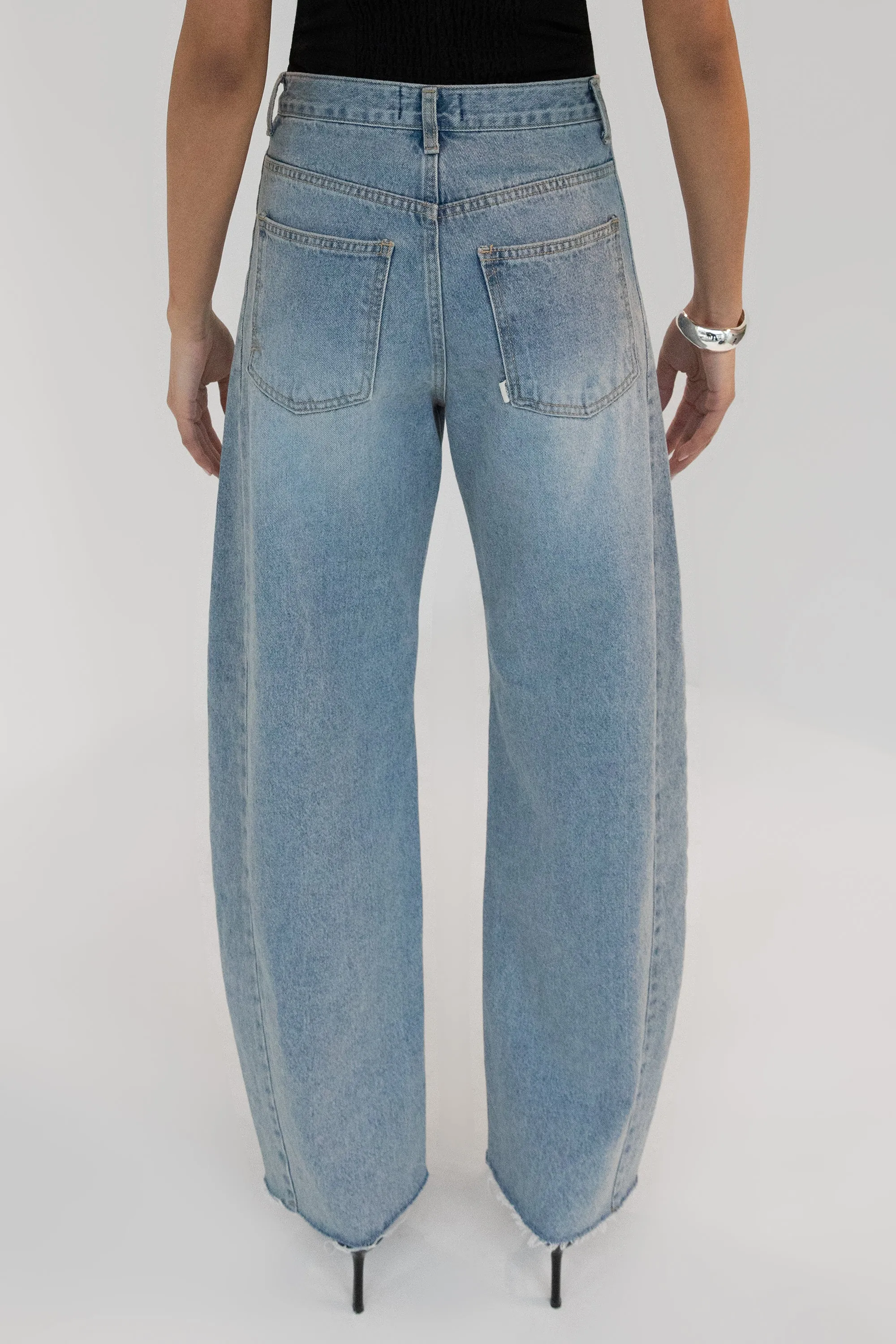 HIGH RISE VINTAGE WASH BARREL JEAN sold by OAK AND FORT product image thumbnail 4