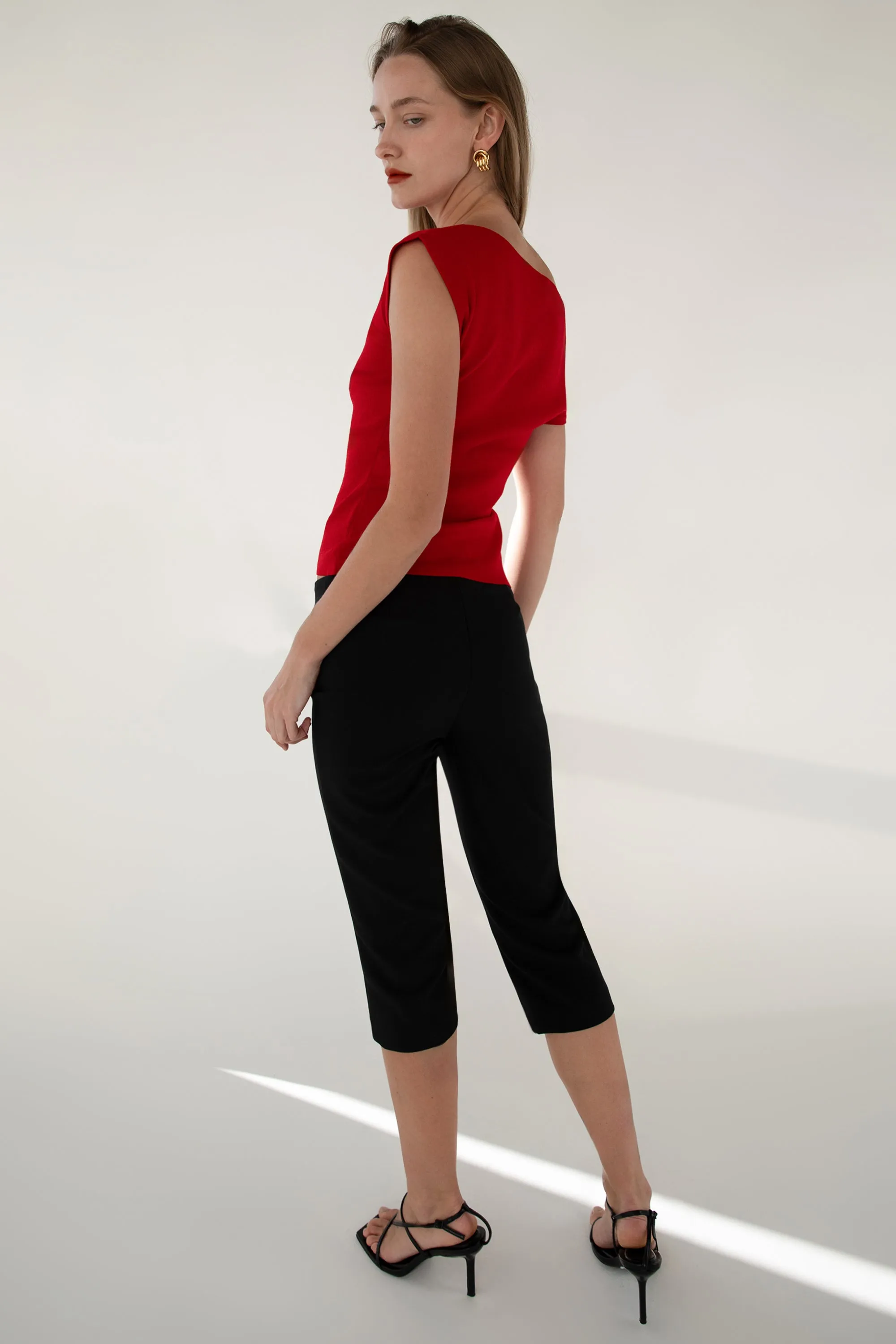 LOW-RISE CAPRI sold by OAK AND FORT product image thumbnail 3