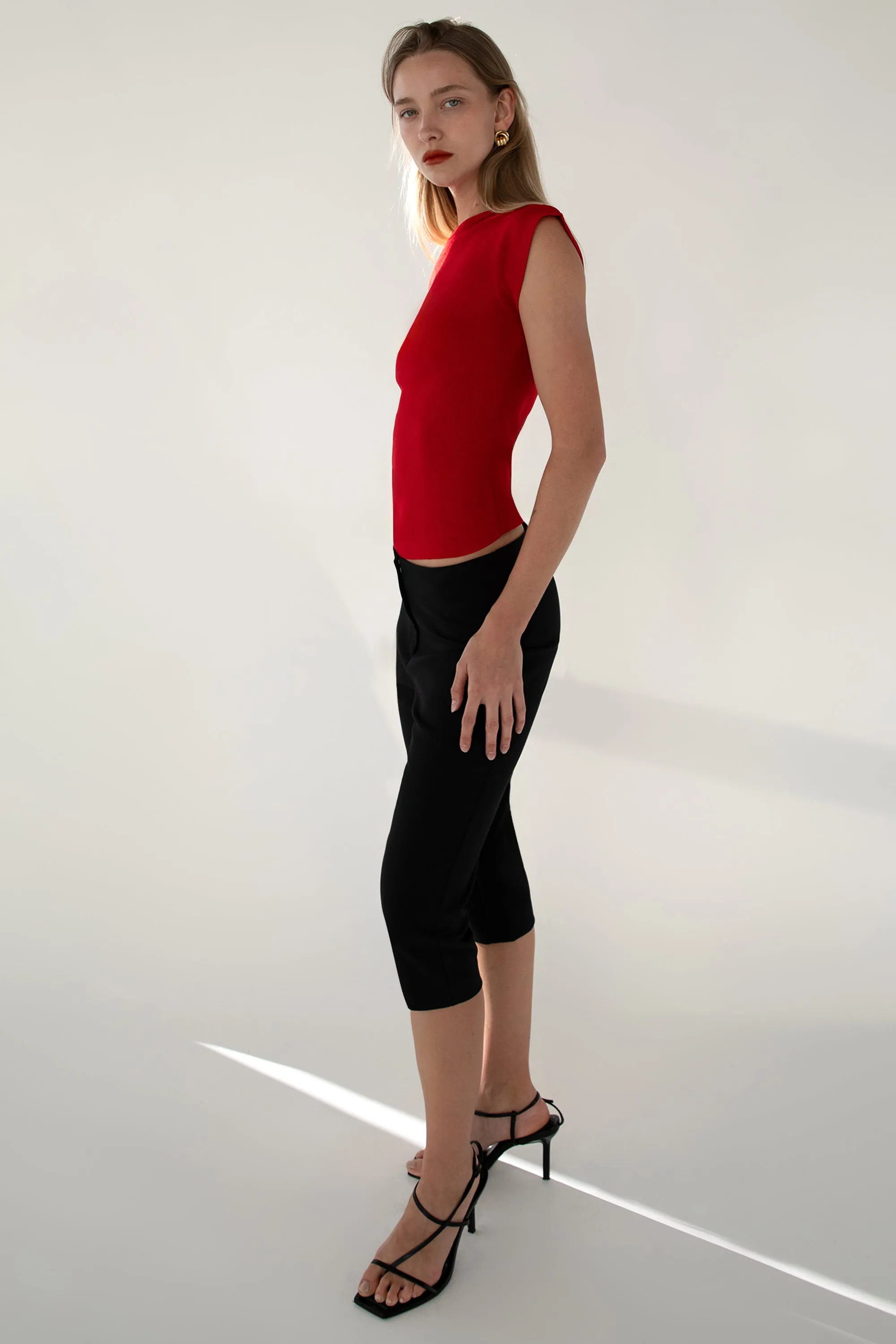 LOW-RISE CAPRI sold by OAK AND FORT product image thumbnail 2