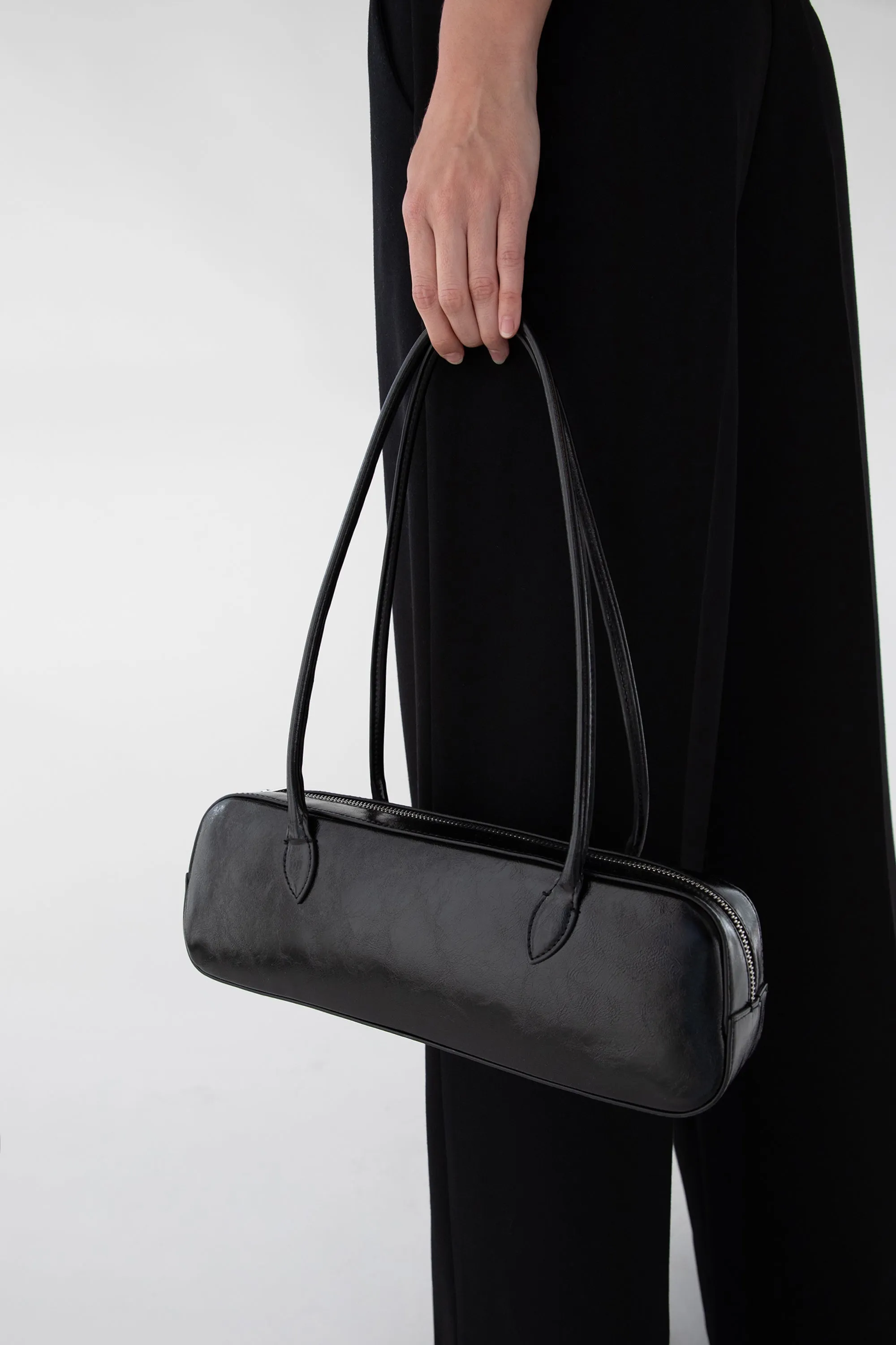 TOP HANDLE SHOUDLER BAG sold by OAK AND FORT