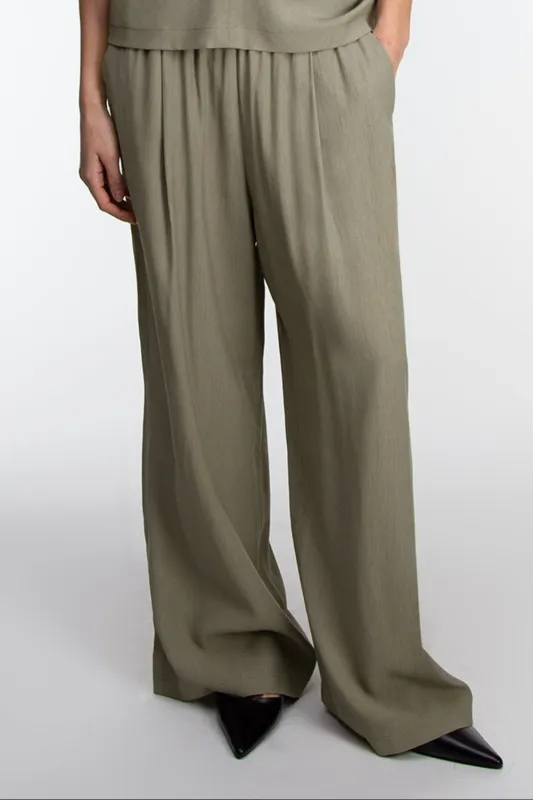 CRINKLED RAYON ELASTIC WAIST sold by OAK AND FORT