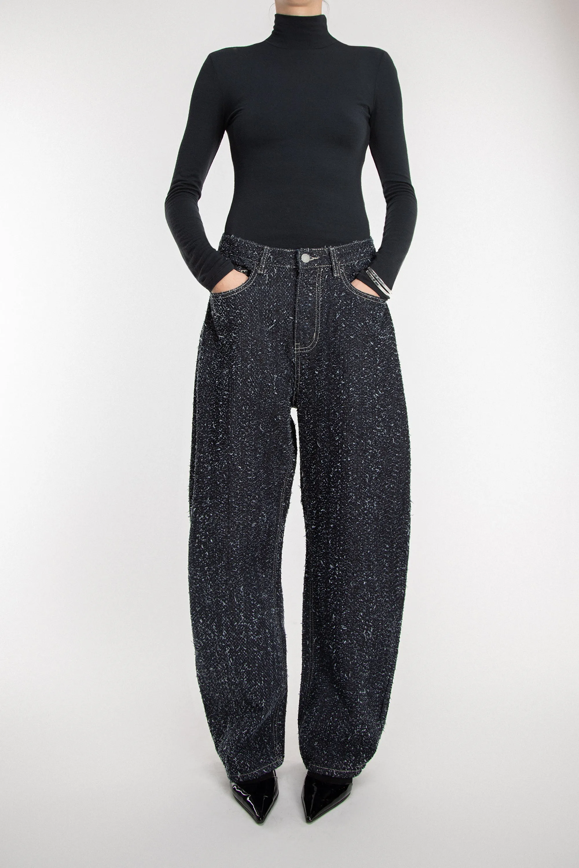 29" BOUCLE TEXTURED BARREL JEAN sold by OAK AND FORT product image thumbnail 2