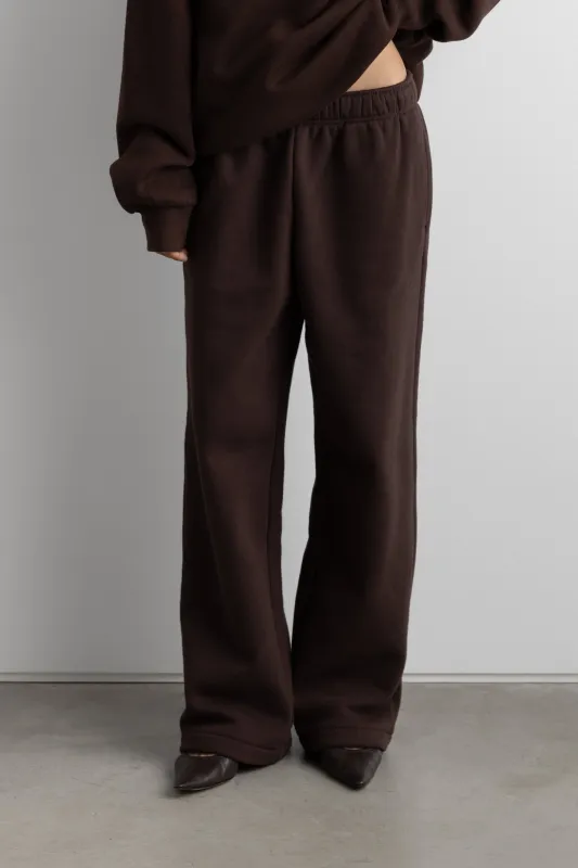 FLEECE STUDIO SWEATPANT WITH SHOCKCORD HEM sold by OAK AND FORT